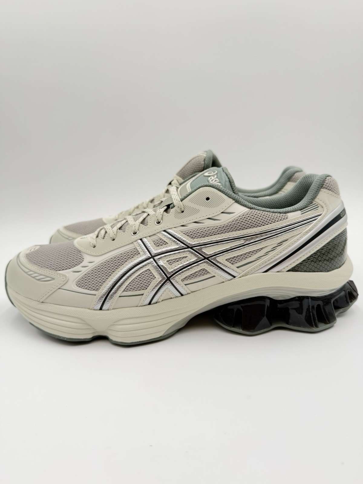 ASICS Men’s Gel Kinetic Fluent Size 10 Seal Grey Pure Silver |1203A591-021|