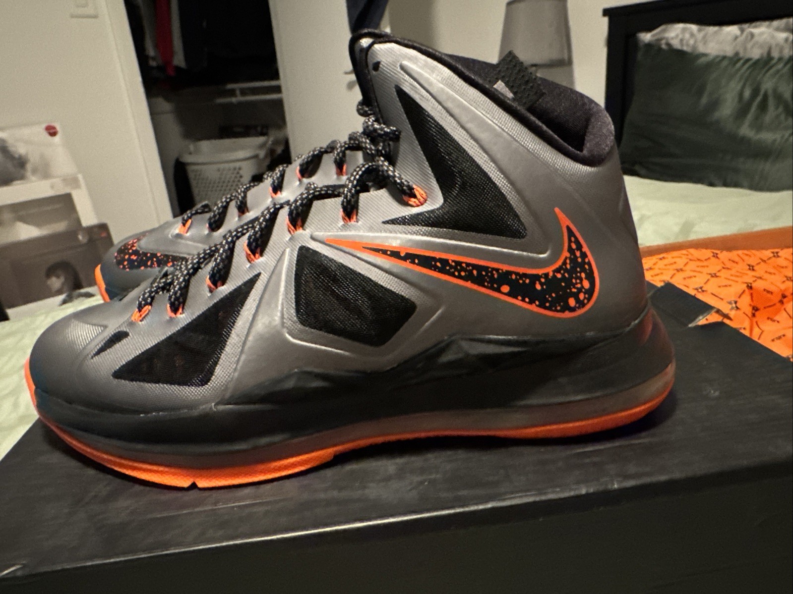 Nike LeBron x Lava (Read Description) Size 11M