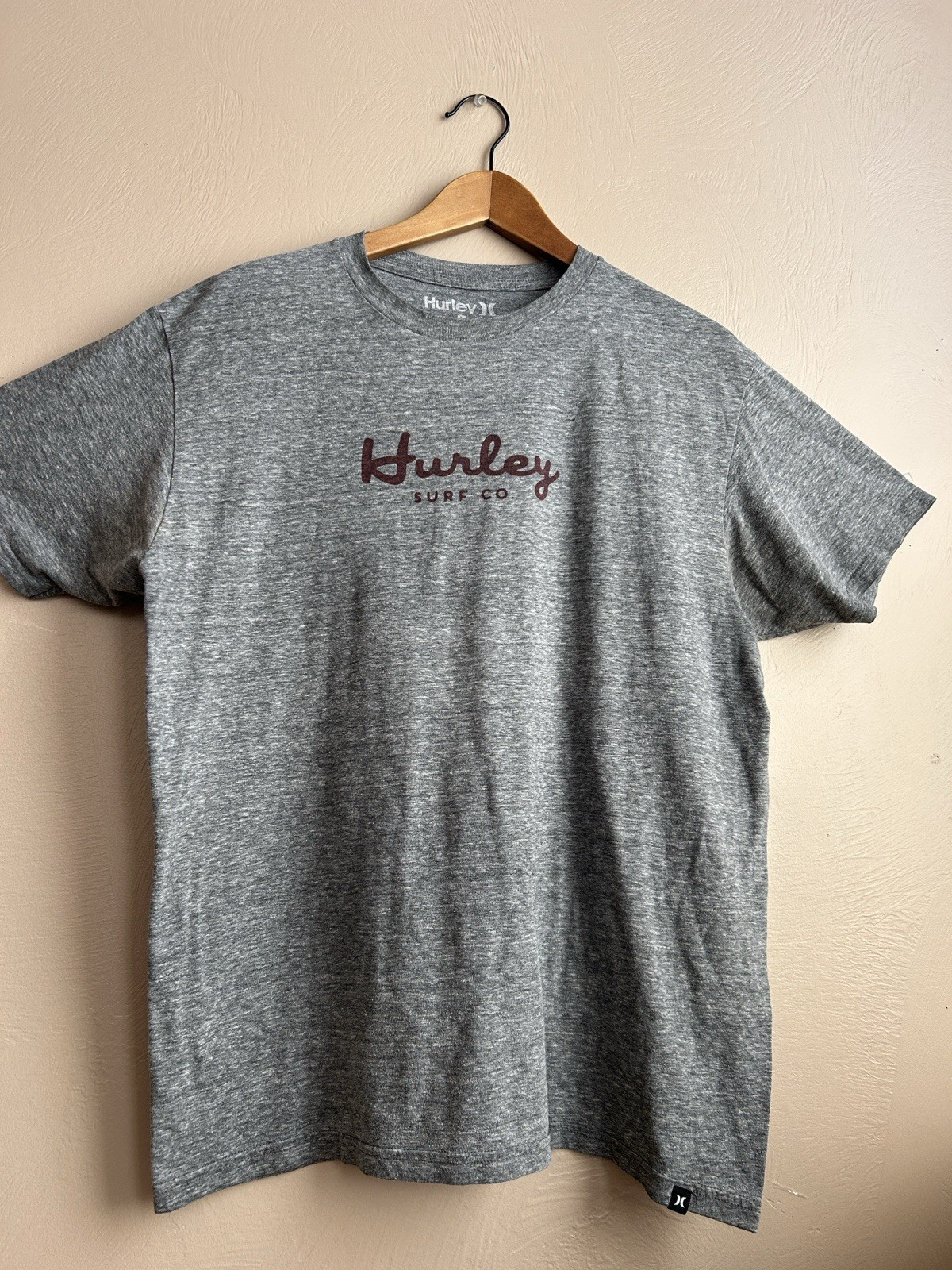 Hurley Men’s Gray Graphic Logo Knit Short Sleeve Crew Neck T-Shirt Size M