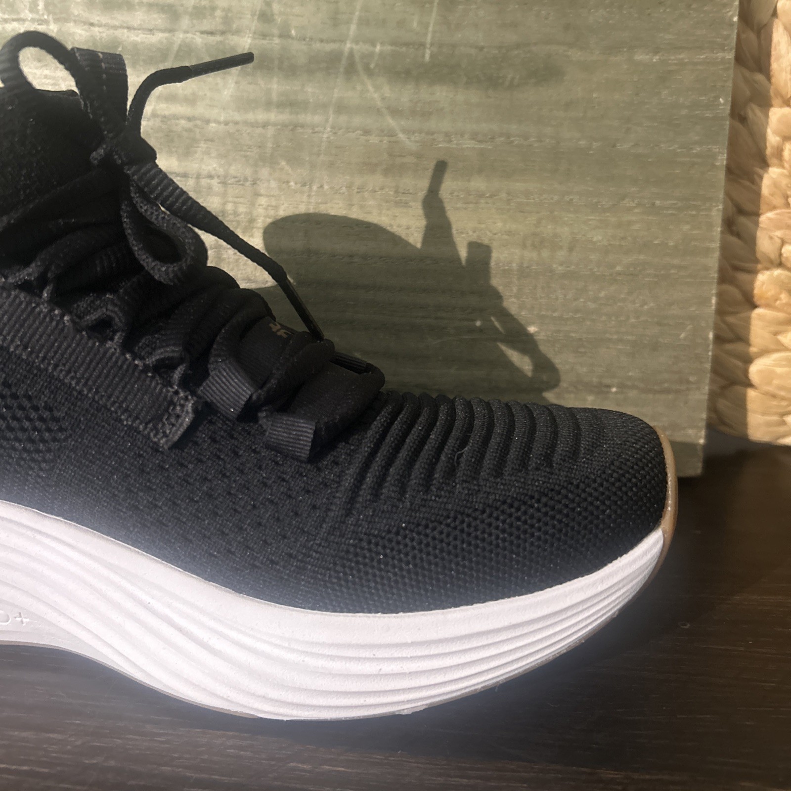Kuru Atom 2 Womens Size 9 M Black Athletic Running Walking Sneakers Flawed