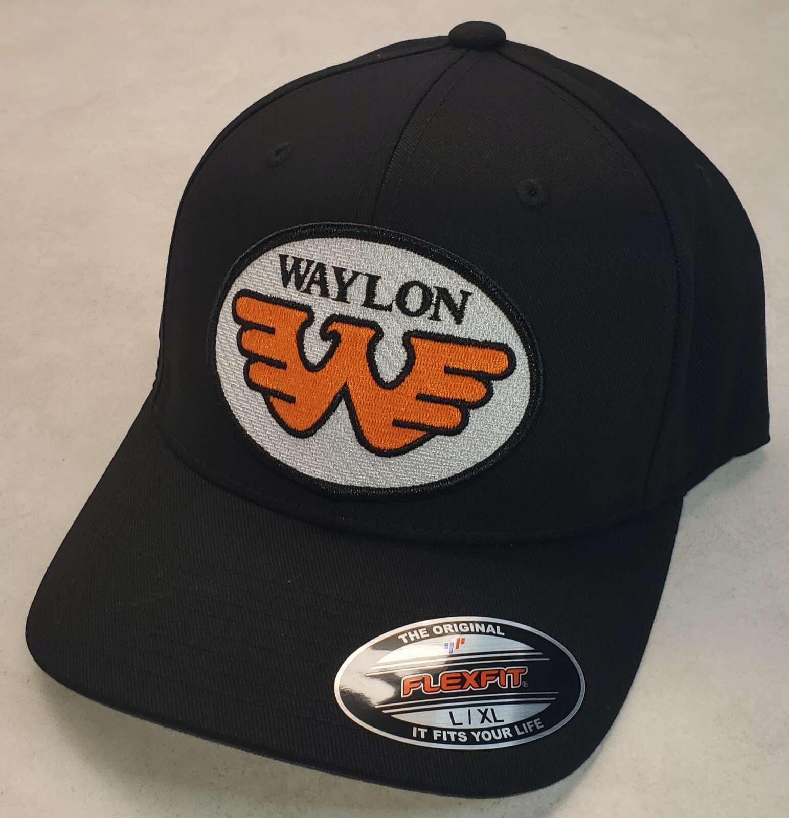 WAYLON JENNINGS Patch Flexfit Hat / Black – L/XL 7 1/8″ – 7 5/8″