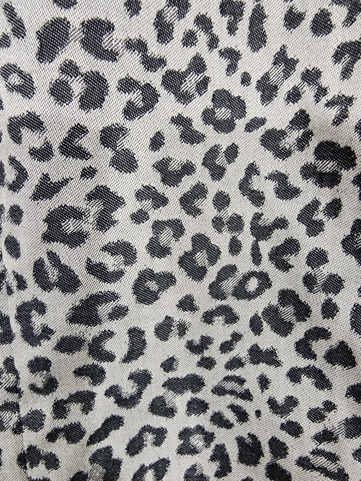Chicos Womens 1 US MED No Iron Cool max button up Neutral Animal Print leopard
