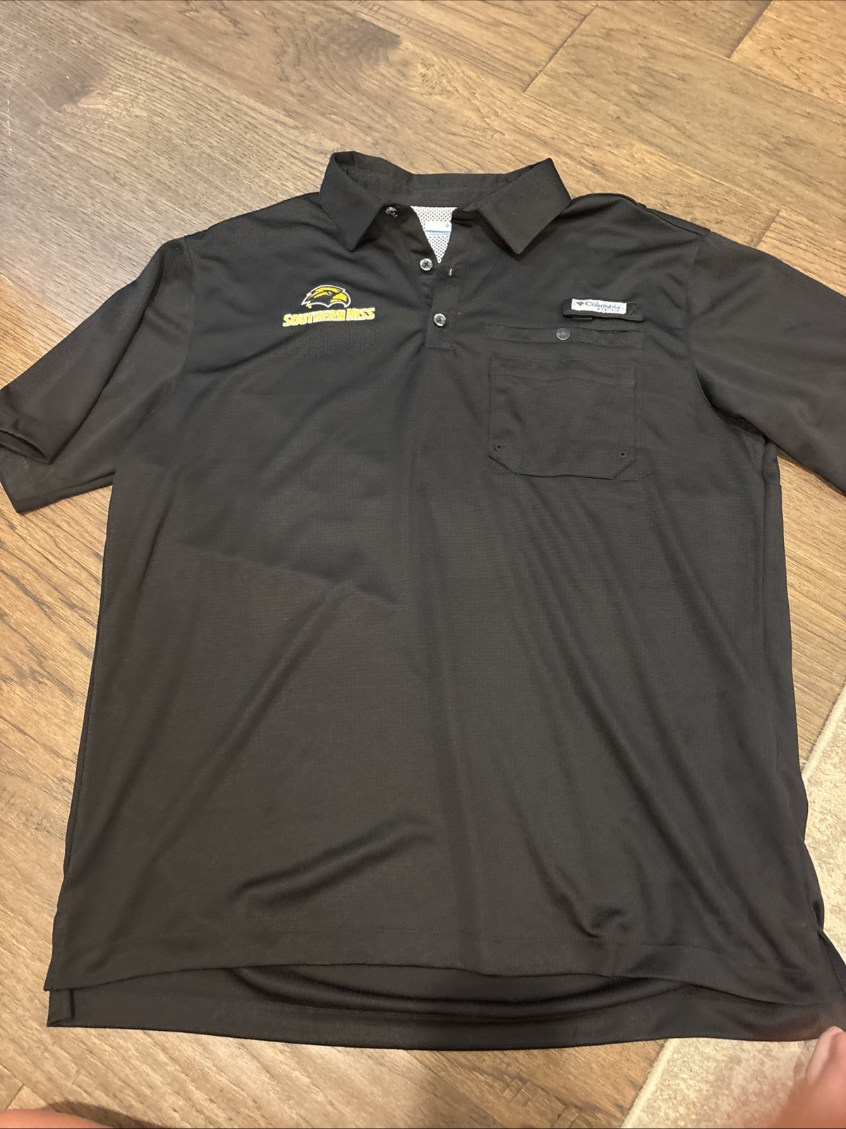 Columbia Men’s XL Southern Miss Golden Eagles PFG, Black, Omni Wick Polyester