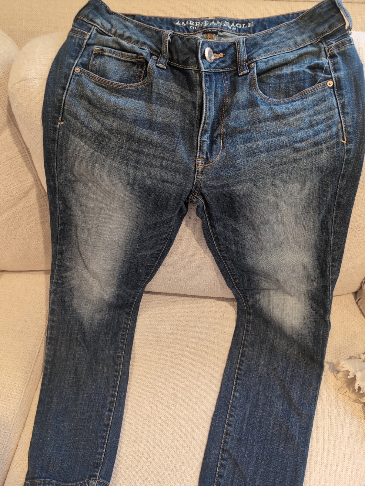 American Eagle Women’s 8 Skinny stretch denim Jeans 98% cotton & 2% elastane