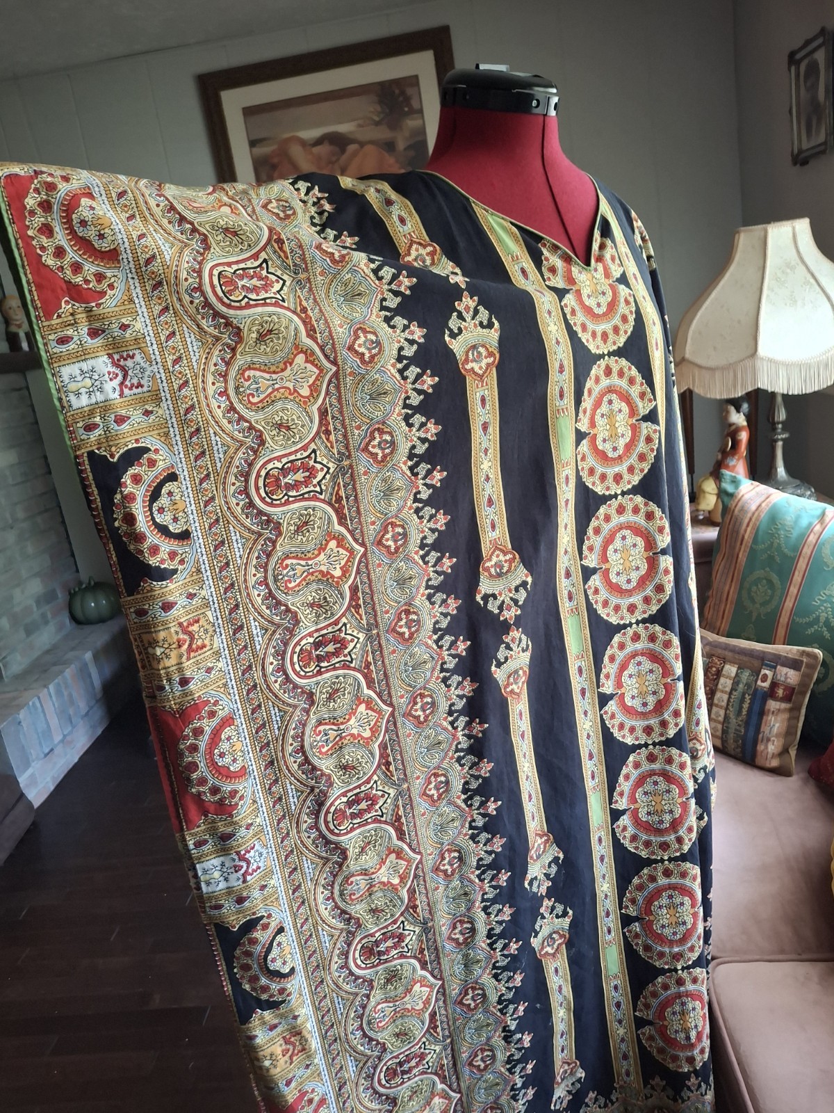 Outstanding J. Peterman Women’s Cotton Print Kaftan Maxi OSFM Green Red Black