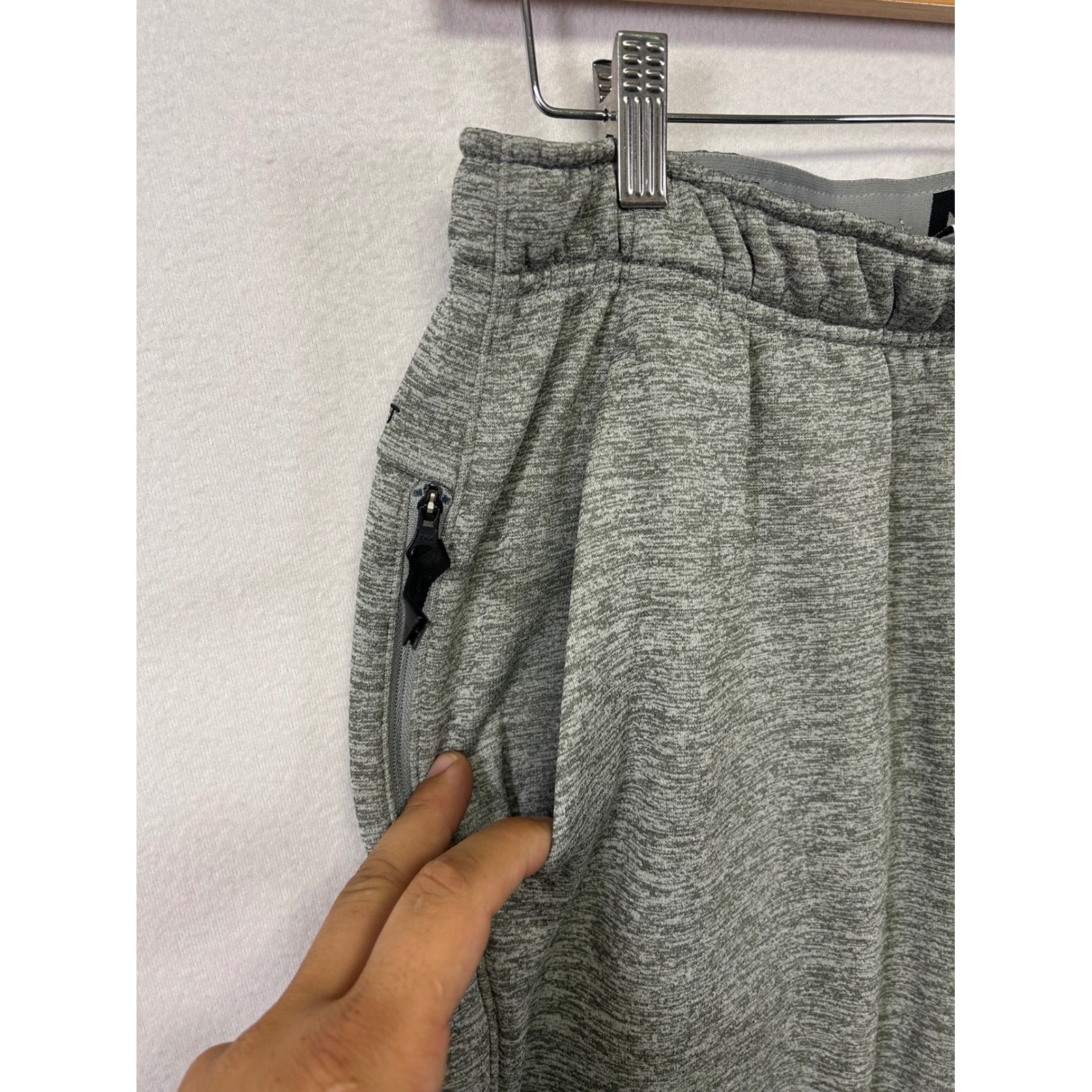 Athletic Nike Mens Small Tall Gray Therma-FIT Fleece Joggers Zipper Pocket P9027