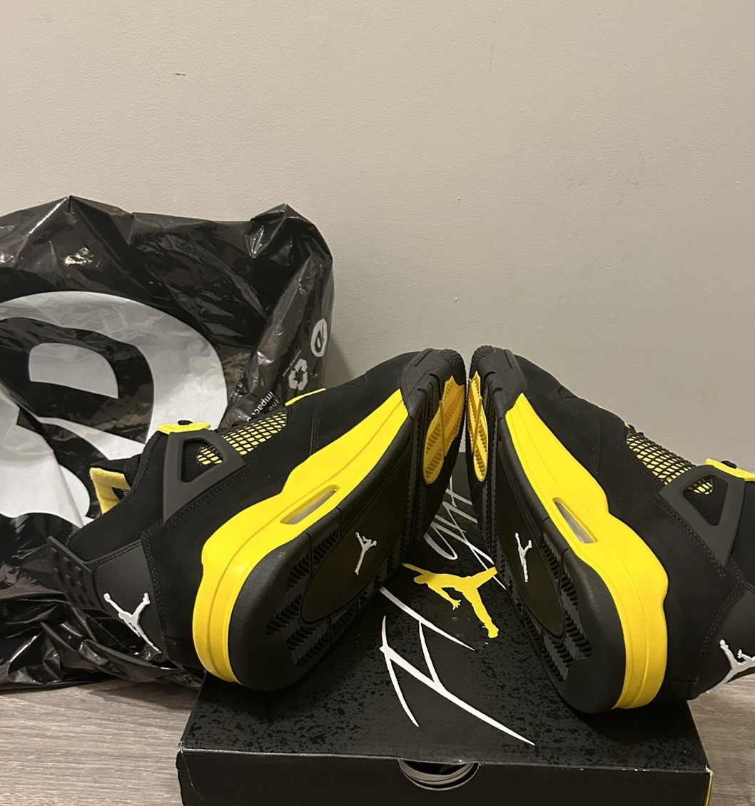 Jordan 4 Retro Thunder 2023 Black Yellow Men’s Size 11.5 Brand New DS