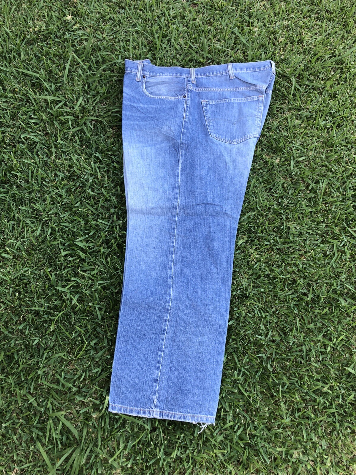 Vintage Levi’s Men’s 559 Relaxed Fit Jeans Med Wash 46 x 30 Cleaners Starch