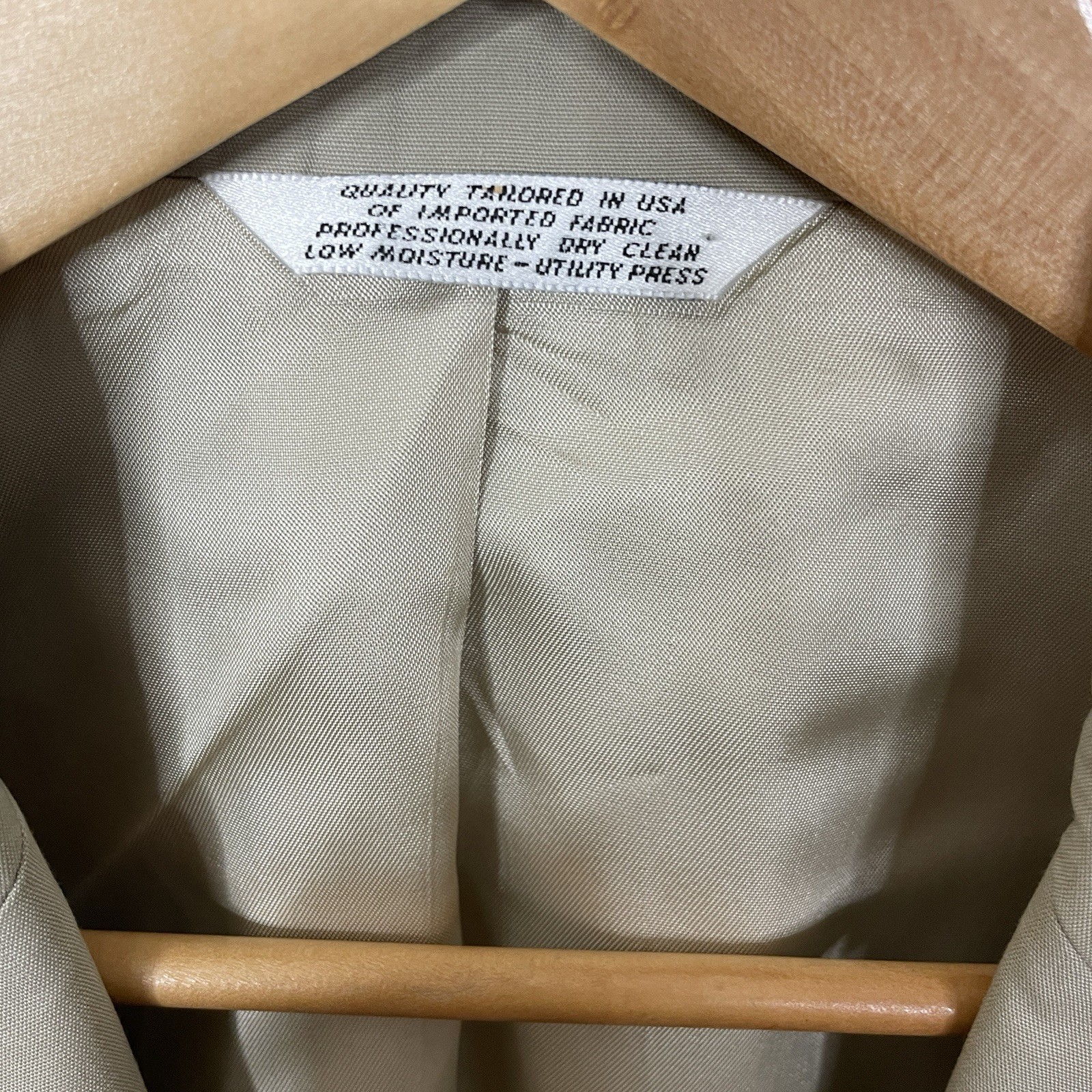 Haspel Blazer Jacket Mens 40R Beige Solid Wool Polyester Vintage USA Made