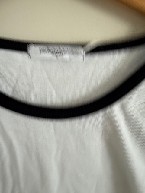 Perfectwhitetee shae binded tee XS new