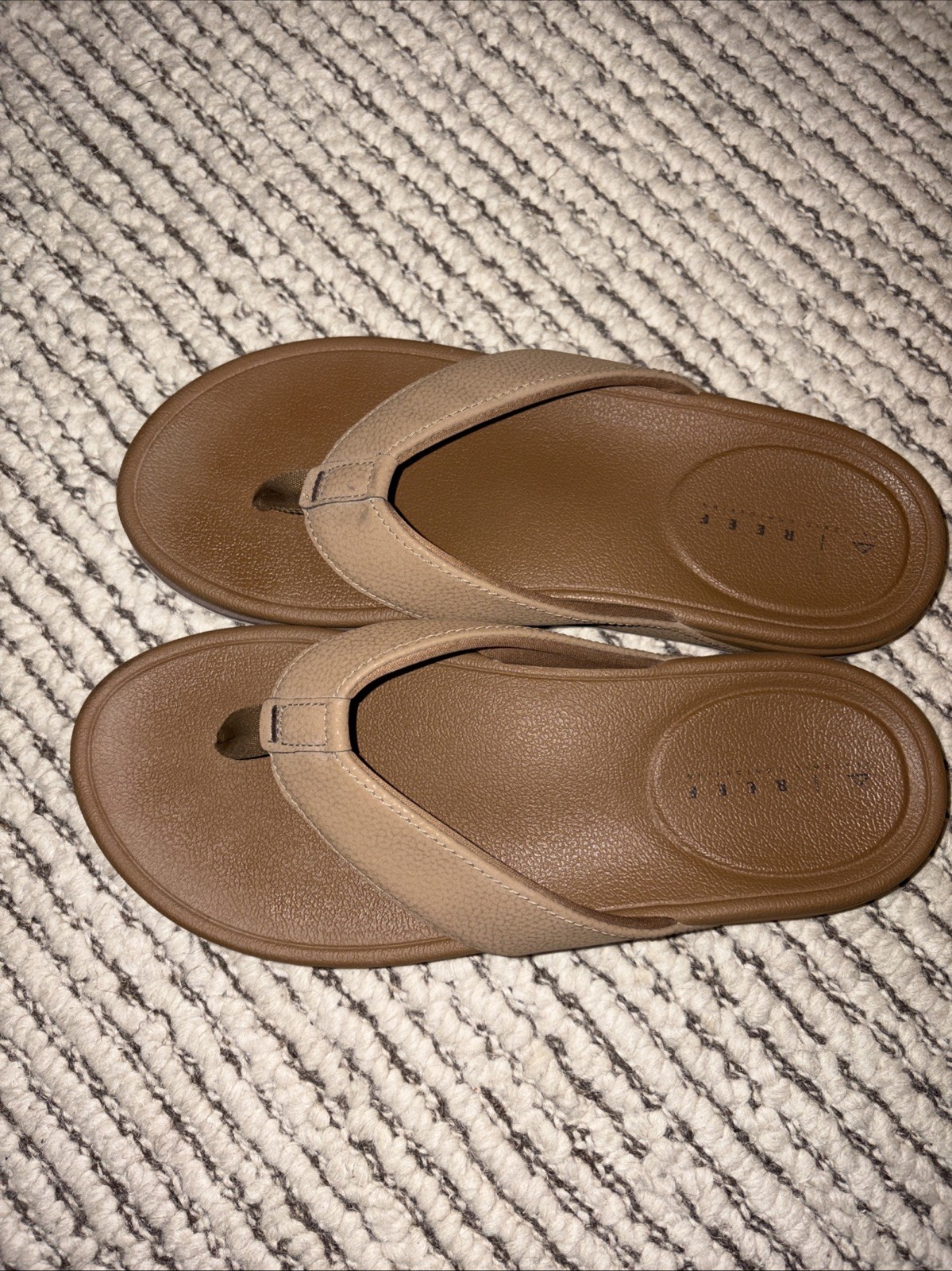 Reef Men’sFlip Flop Cushion Bonzer, Tan, Size 11 worn once