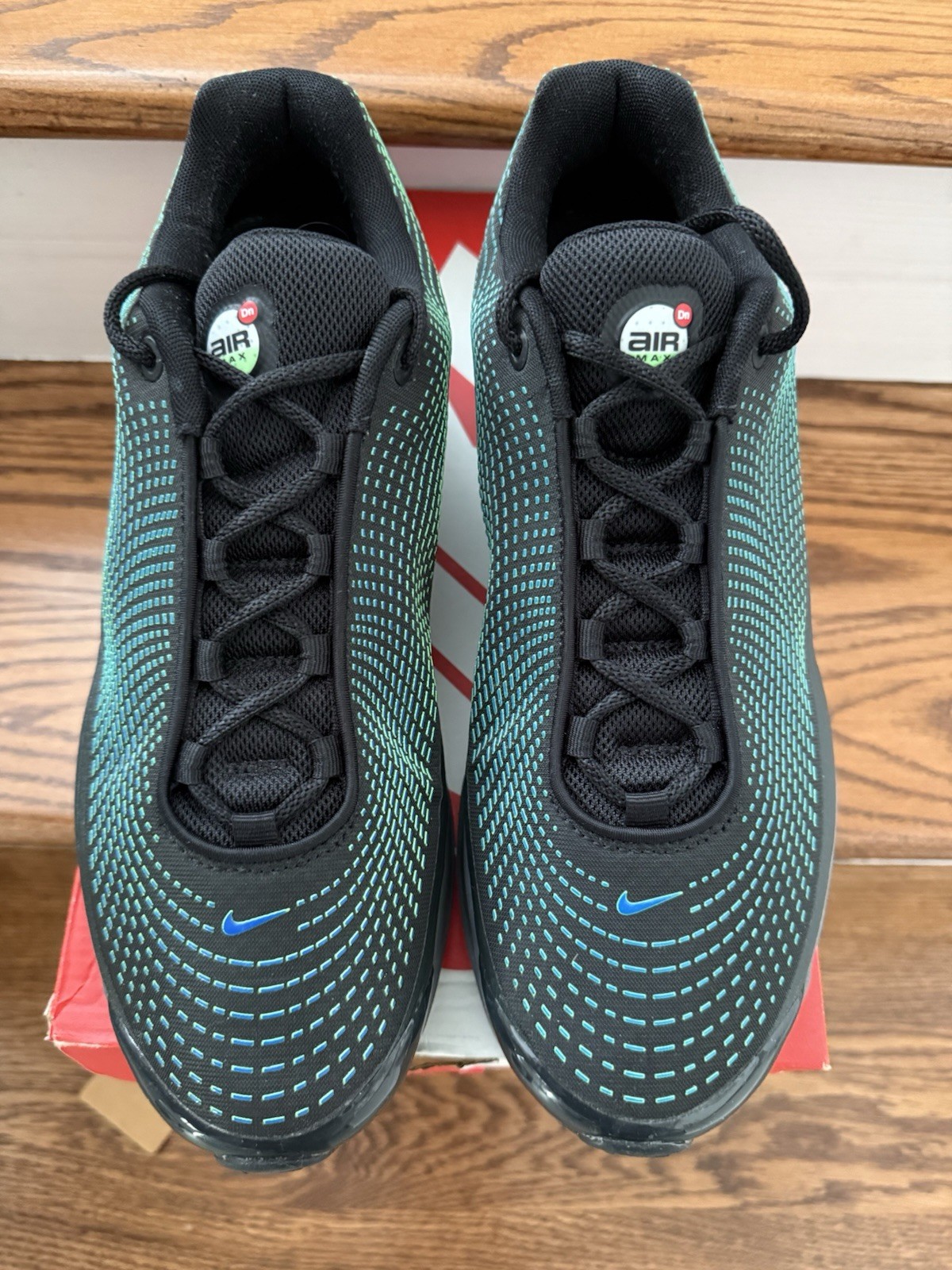 Mens Nike Air Max DN Hyper Cobalt Rage GreenbRunning Shoes Size 11 Barely worn