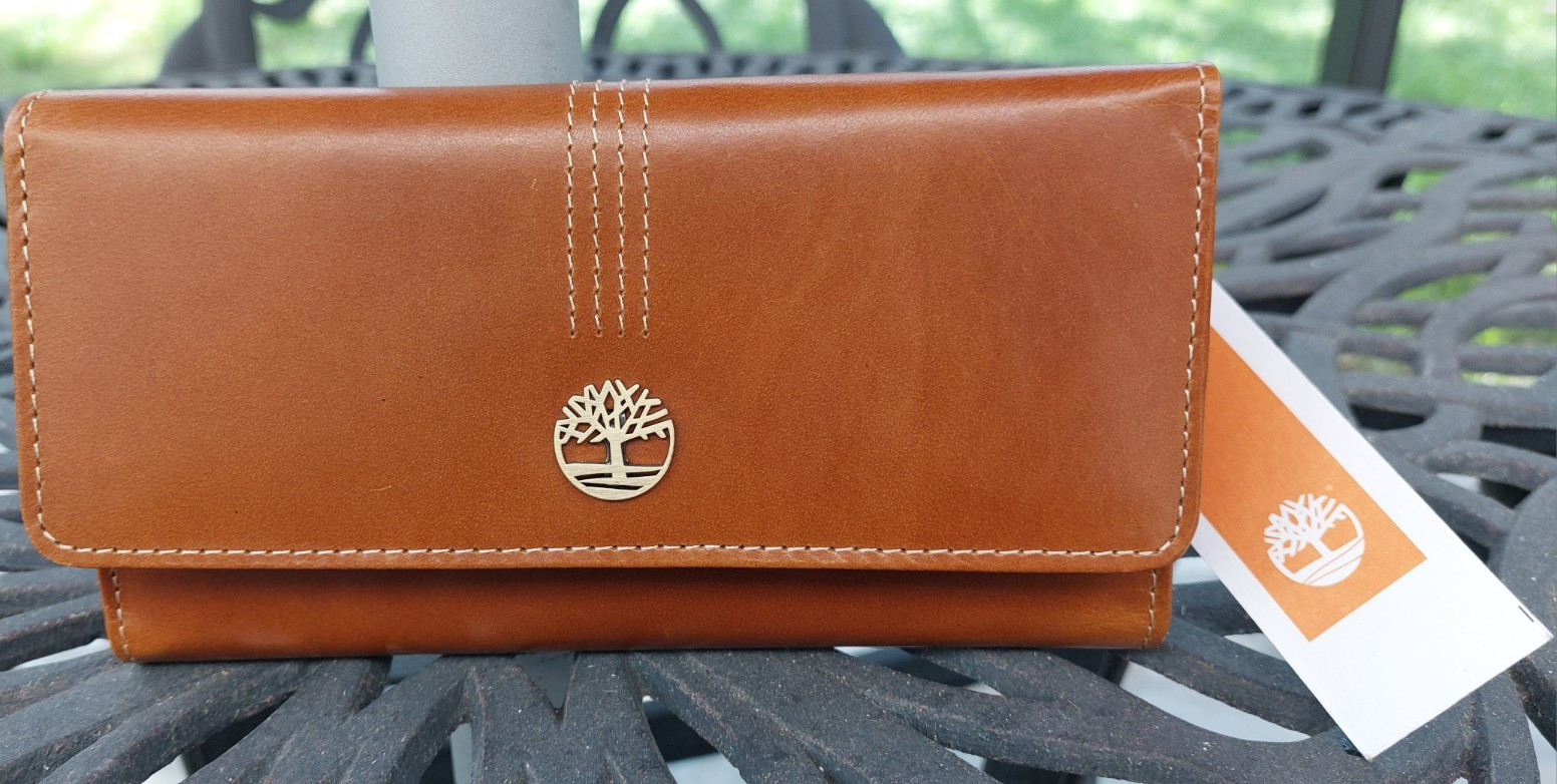 Timberland Women’s Brown Solid Checkbook Wallet RFID Blocking w/ Zipper Pocket