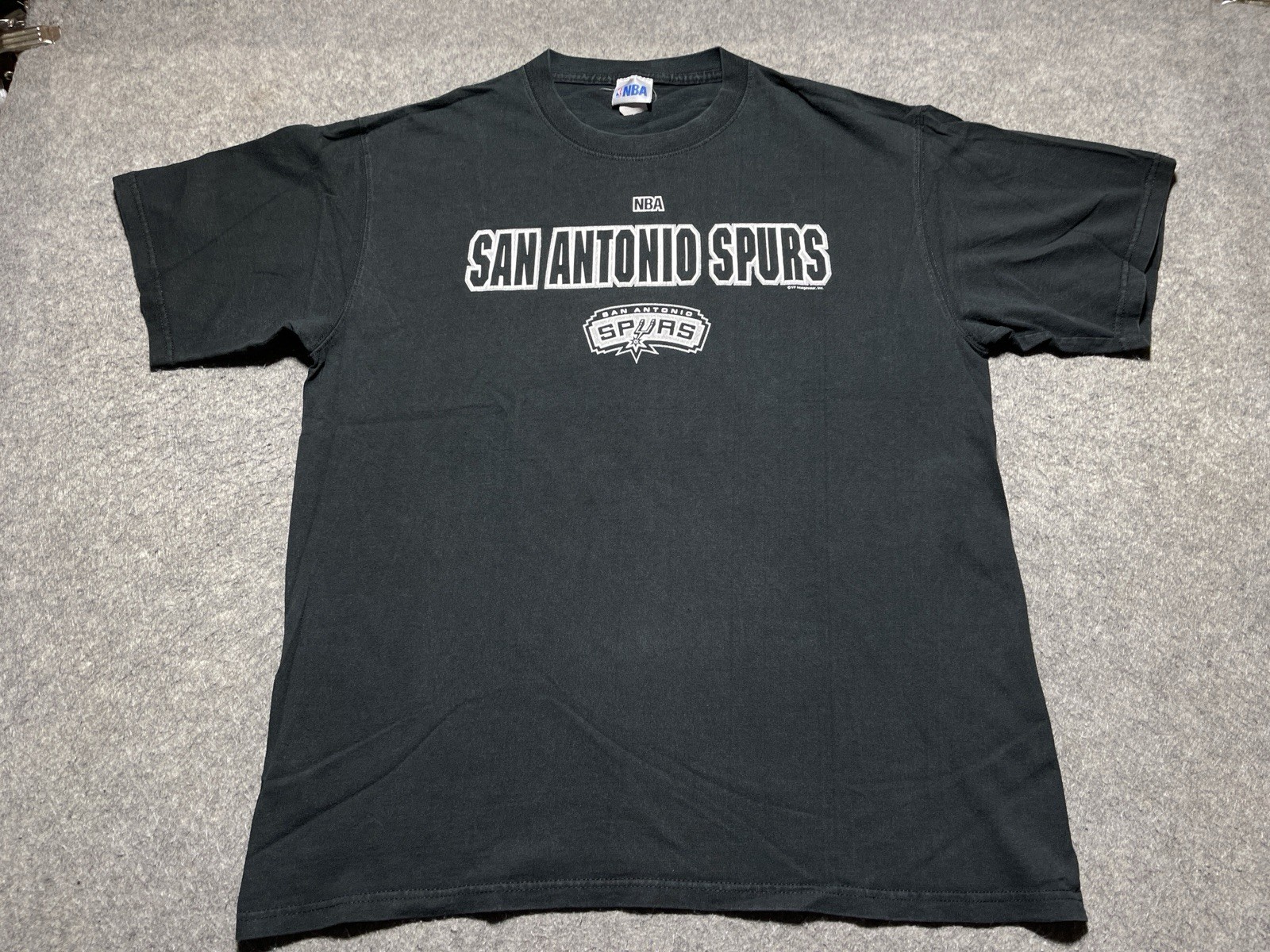 San Antonio Spurs Faded Blk NBA Y2K Vintage Basketball Playoffs Dynasty L Shirt