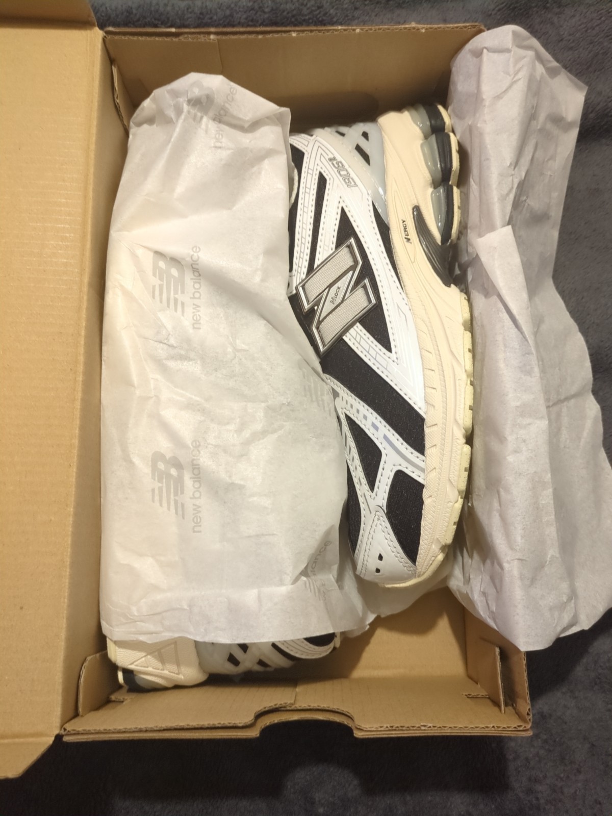 New Balance 1906 Kids Unisex White Black US 5/6.5 Women GC1906CI