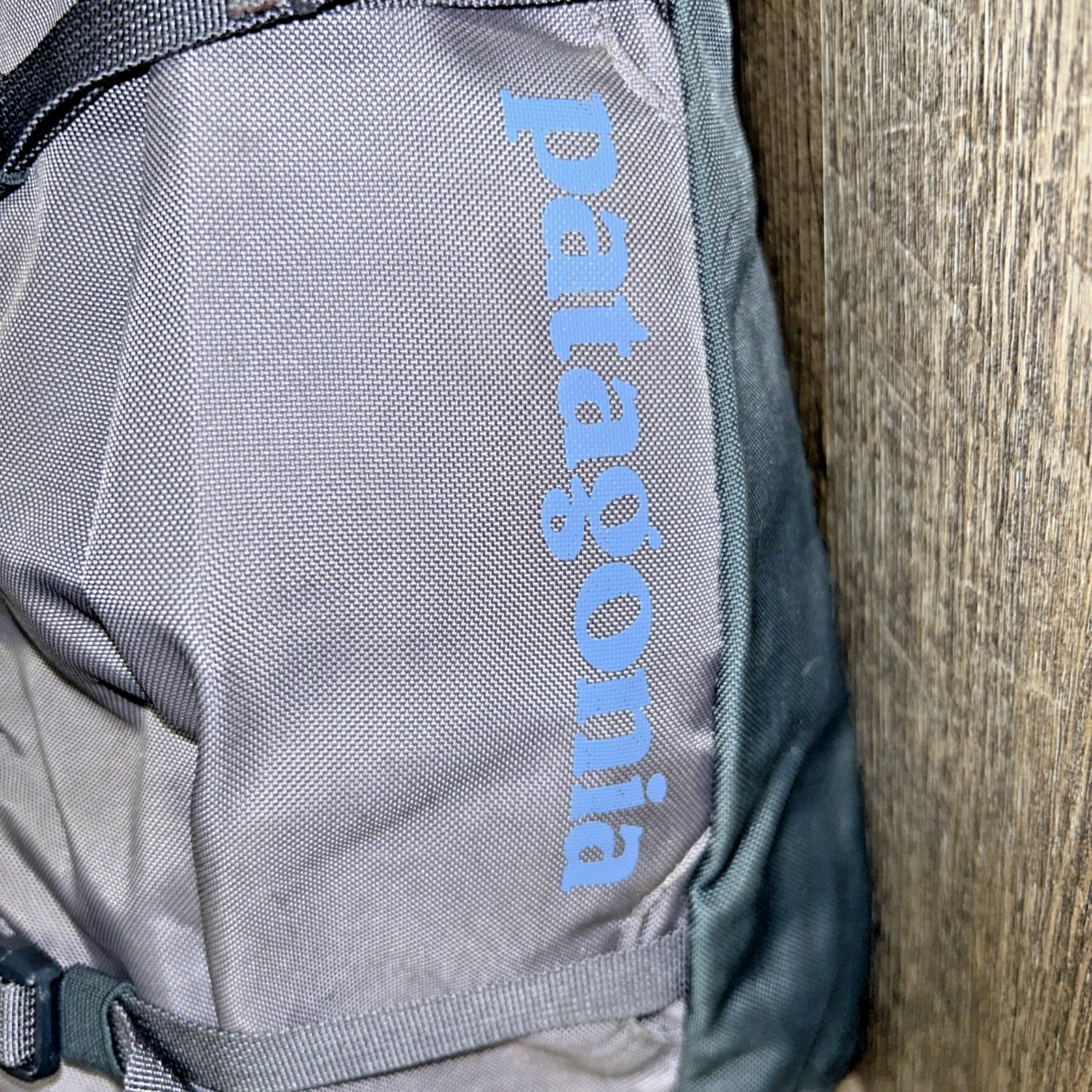 Gently Used Patagonia ATOM 8 Liter Crossbody Bag