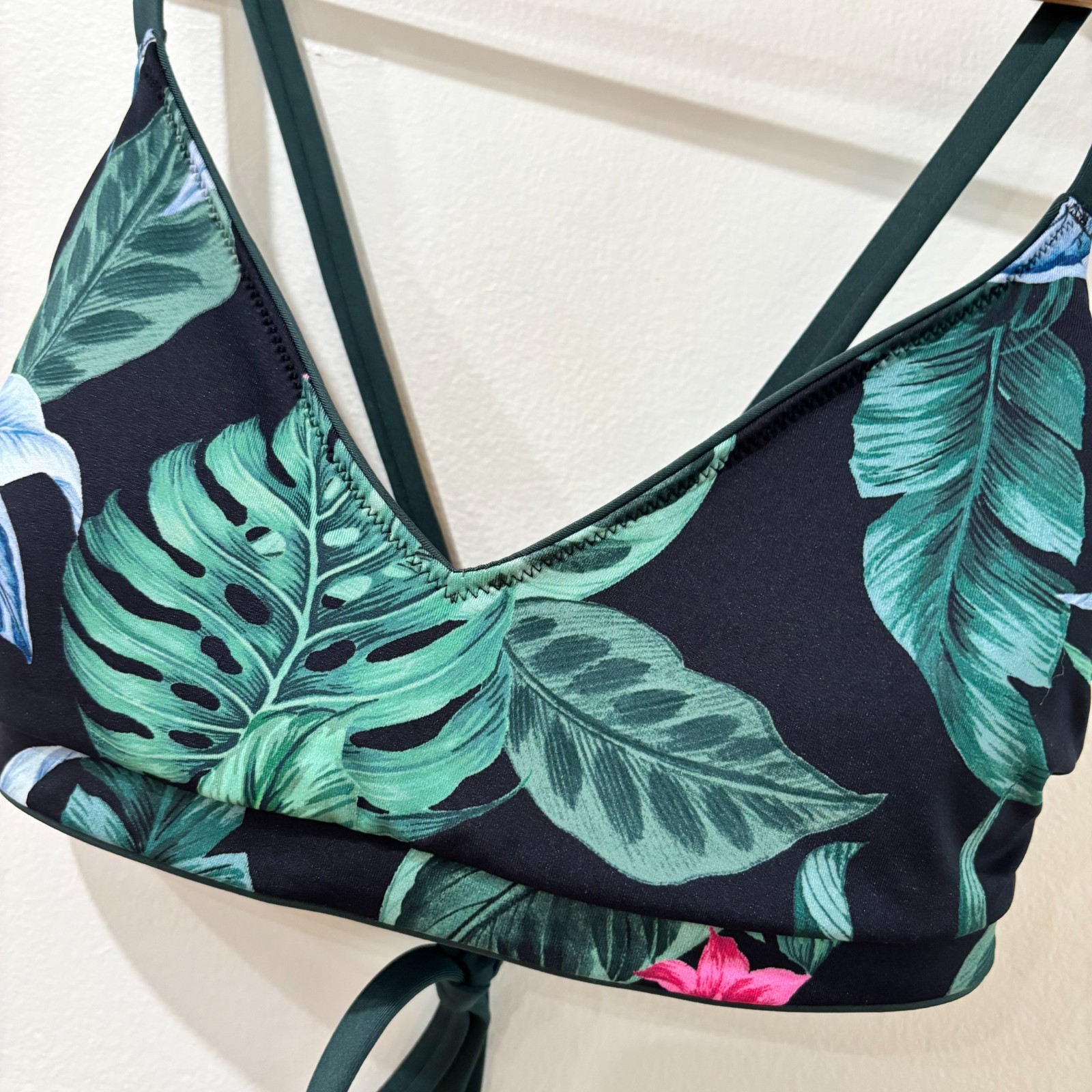 Kona Sol Tropical Palm Print Longline Bikini Top • Tropical palm and monstera le