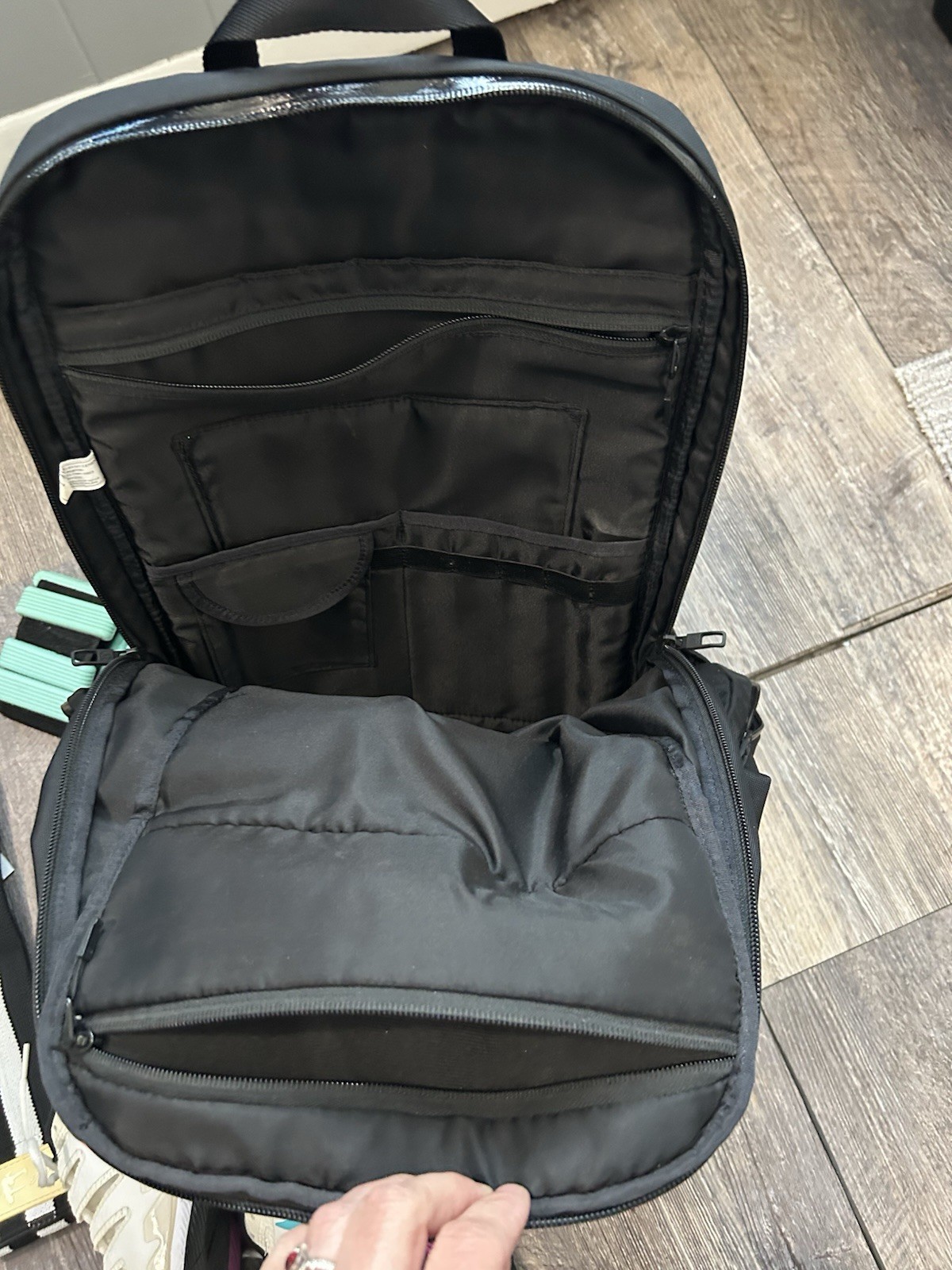 EUC Lululemon Para Backpack 23L Gym Yoga Bag