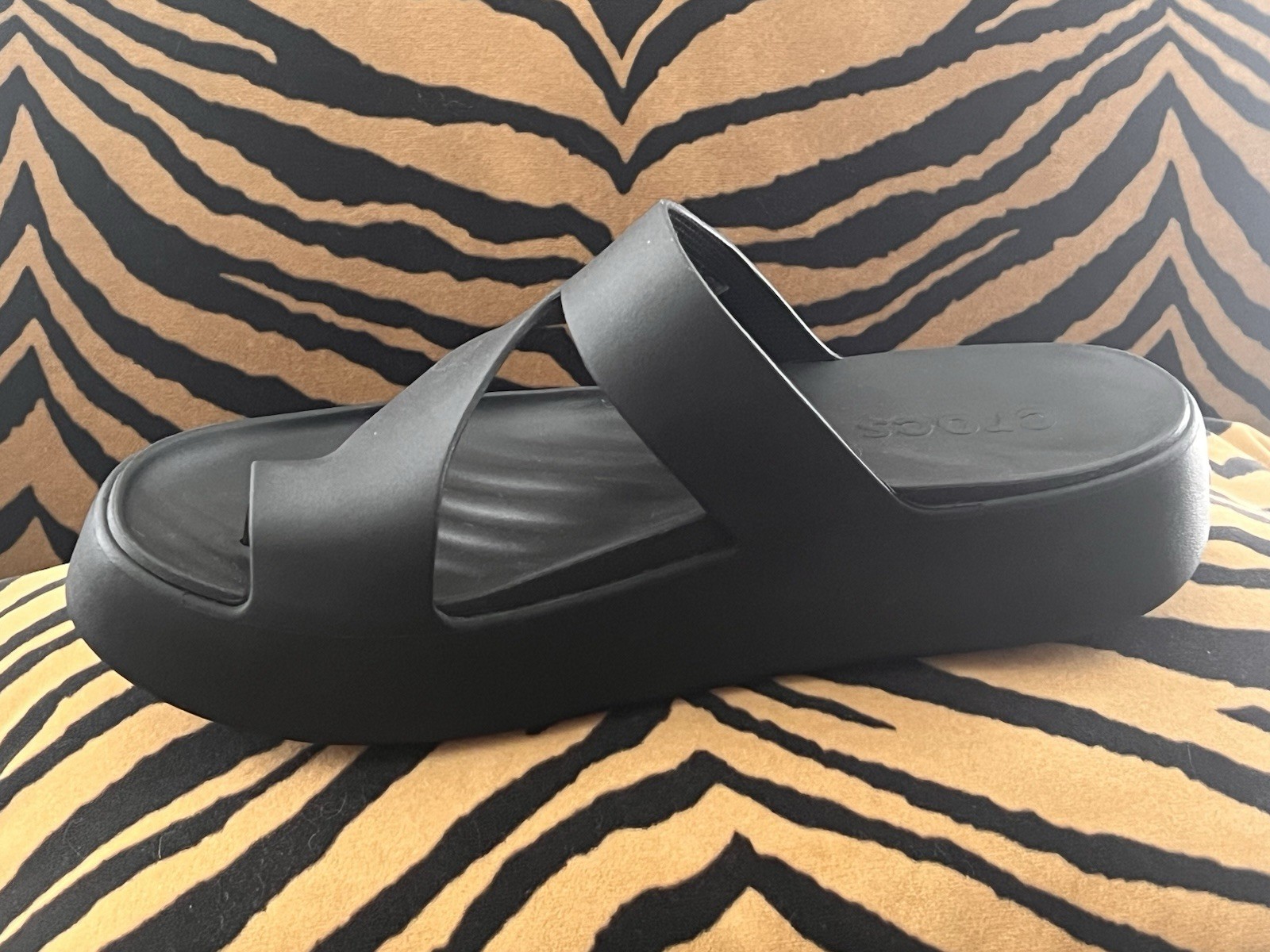 CROCS WOMENS GETAWAY PLATFORM TOE LOOP SANDAL SLIDE, size 9W, new w/o box