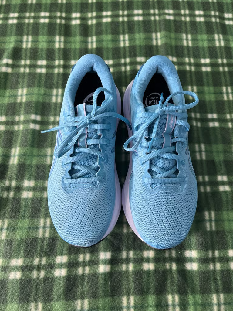 EUC ASICS Gel-Excite 11 with Amplifoam – Women’s size 8.5