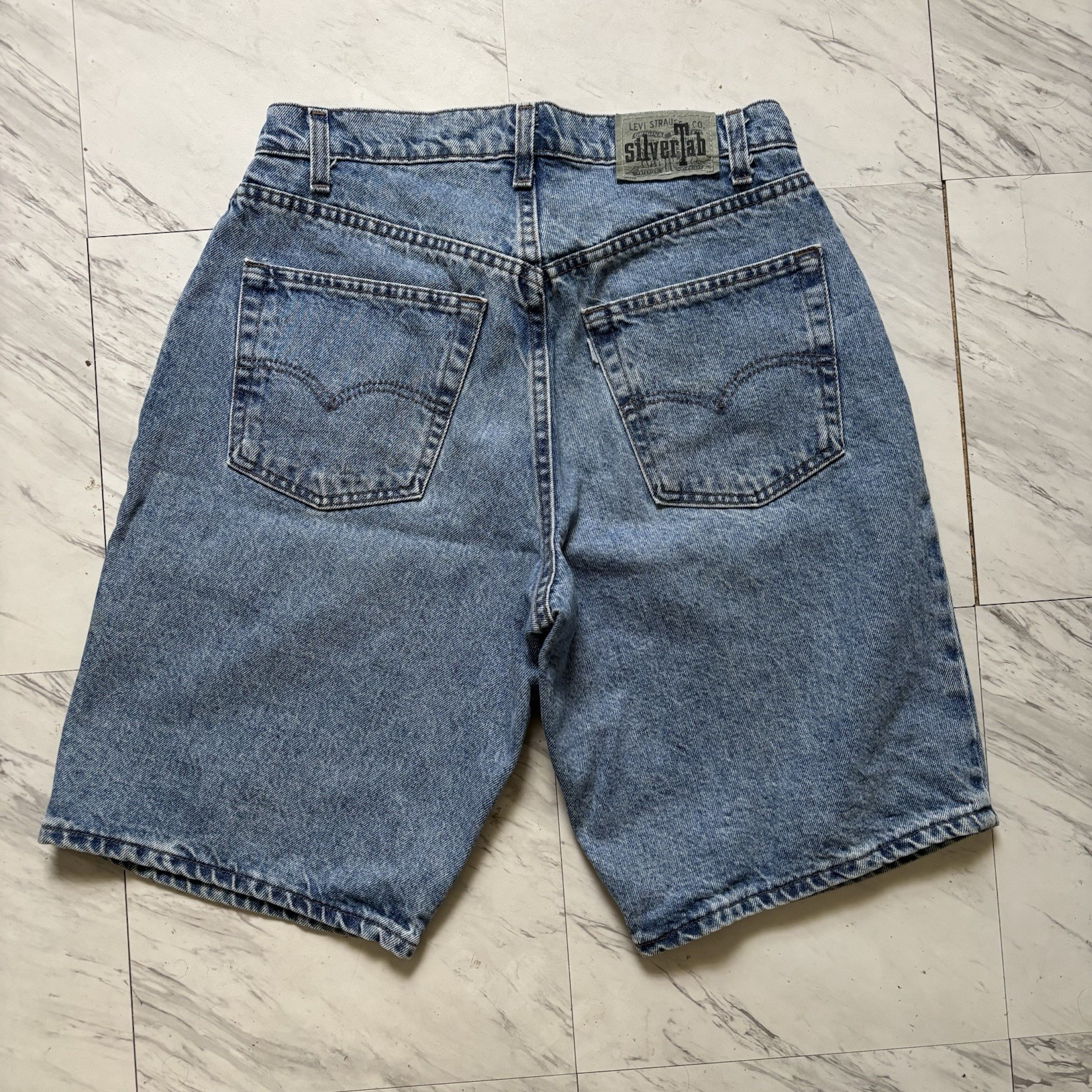 90’s Levi’s Silvertab Men’s Loose Blue Denim Jean Shorts Sz 32