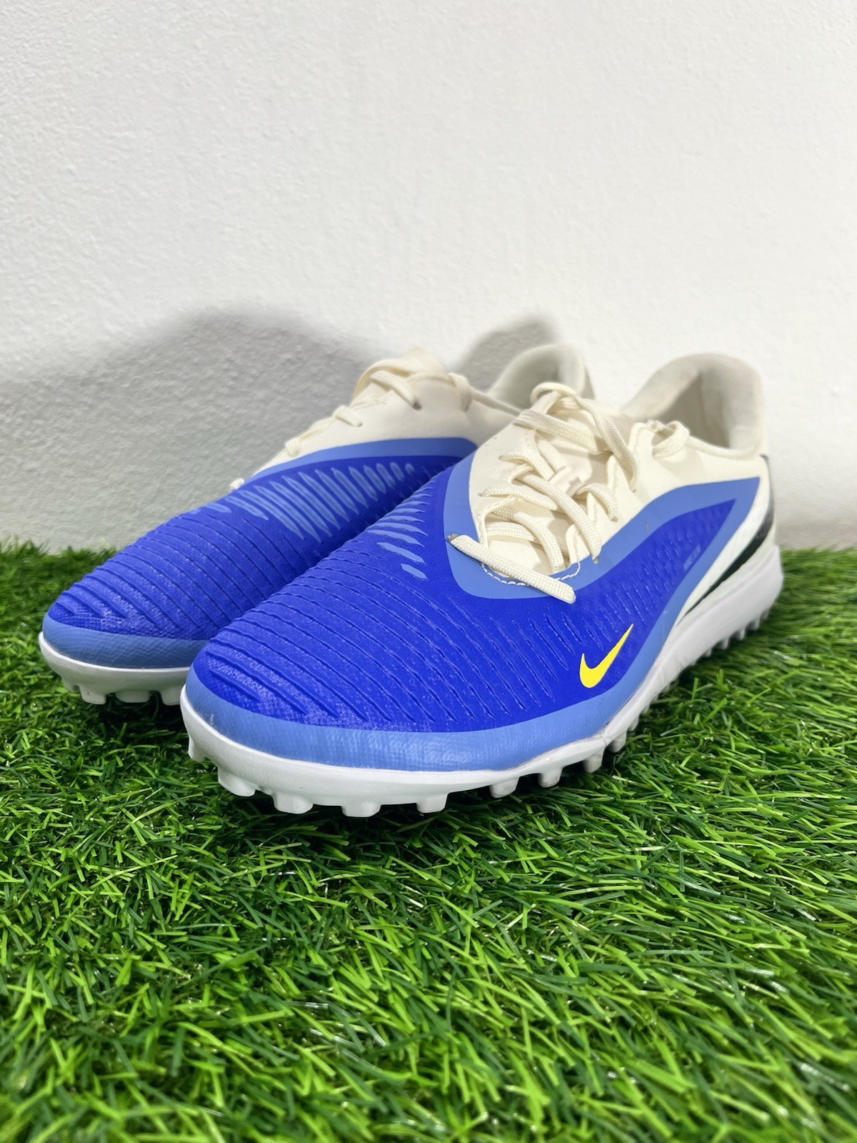 Nike Phantom 6 Abrasion Resistant Soccer Shoes Men HQ2327-400 Size M7.5/W9