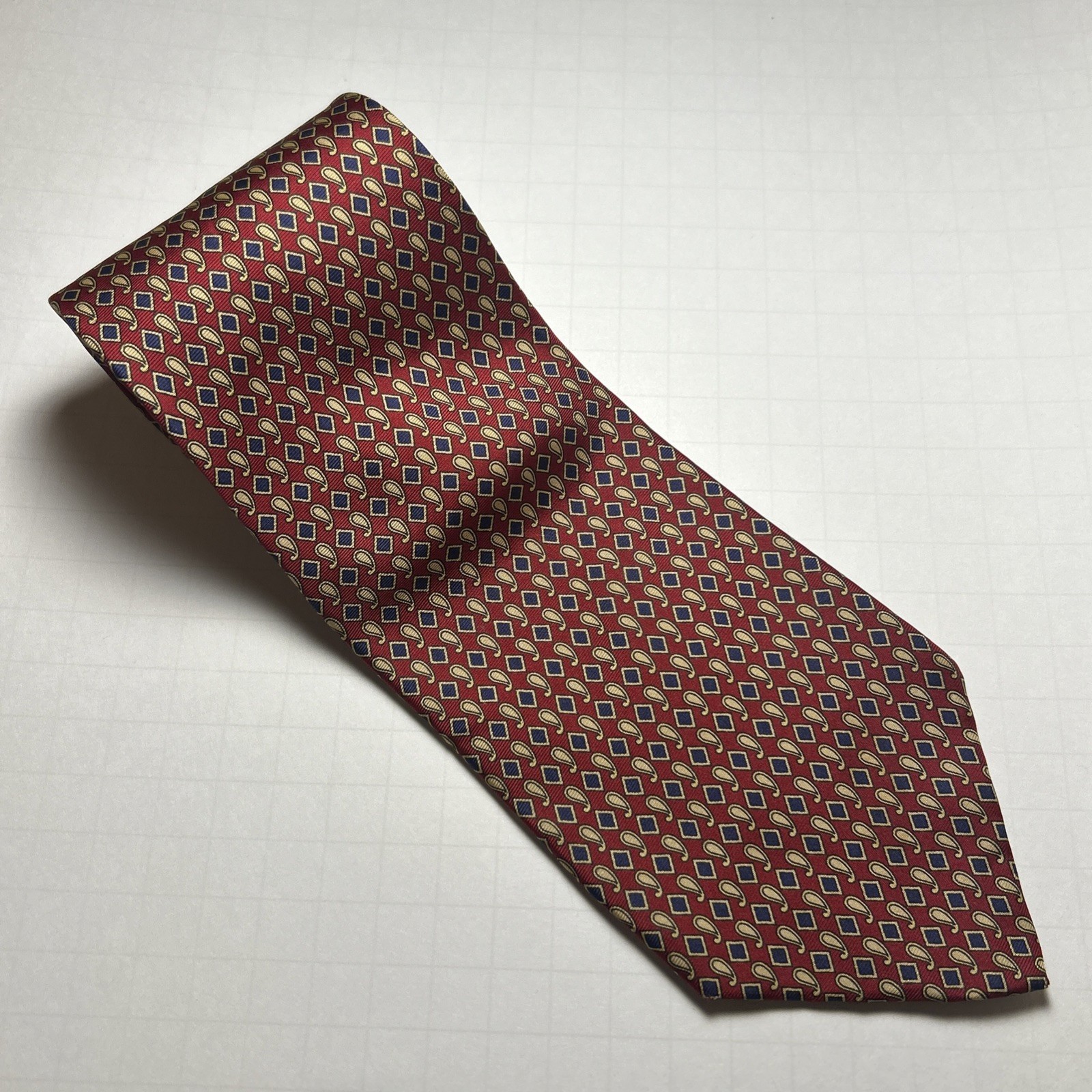 Hathaway 100% Silk Necktie Burgundy Black Yellow Geometric Classic USA EUC