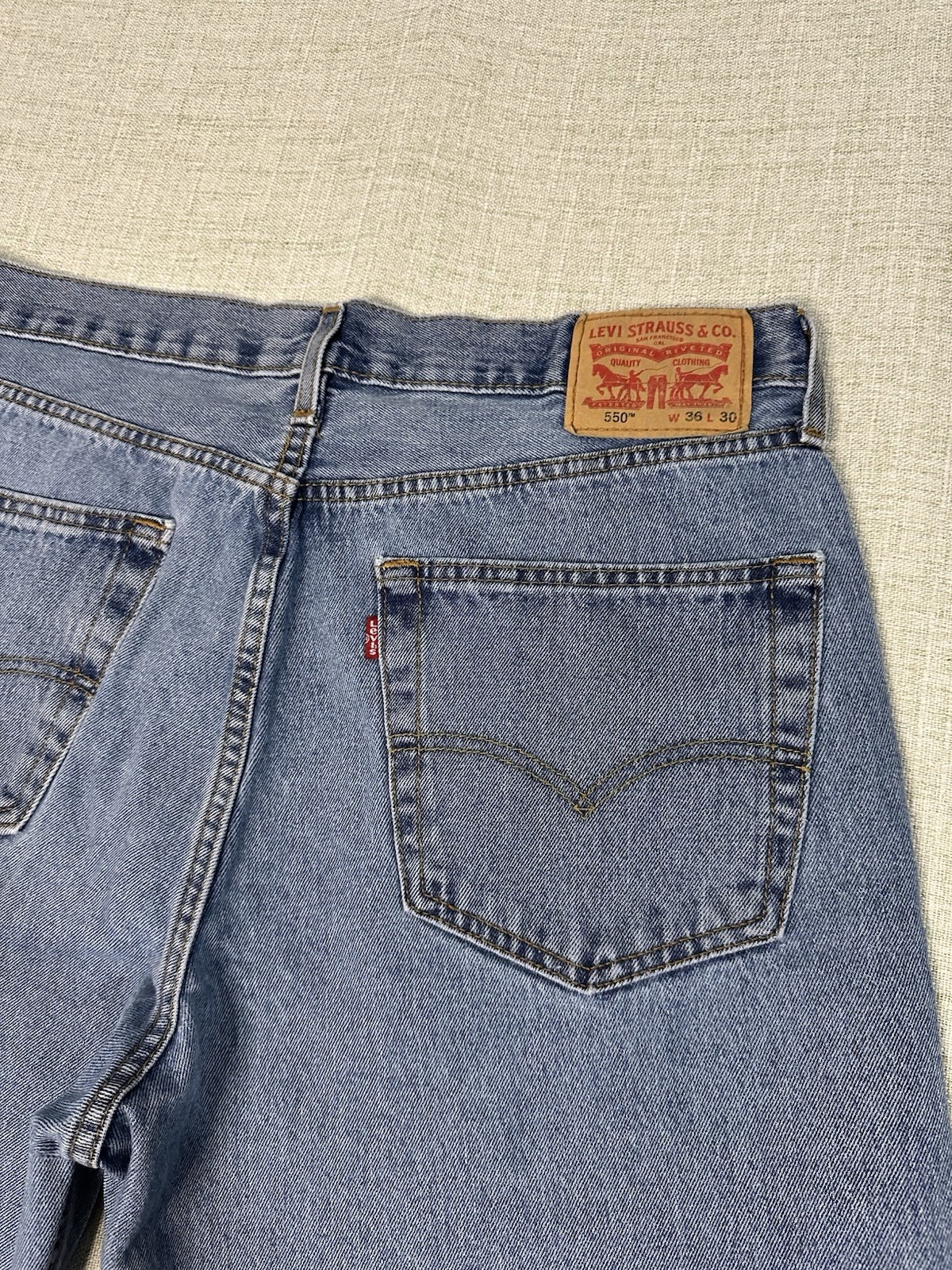Levi’s 550 Relaxed Fit Medium Blue 100% Cotton Denim Jeans Men’s 36X30