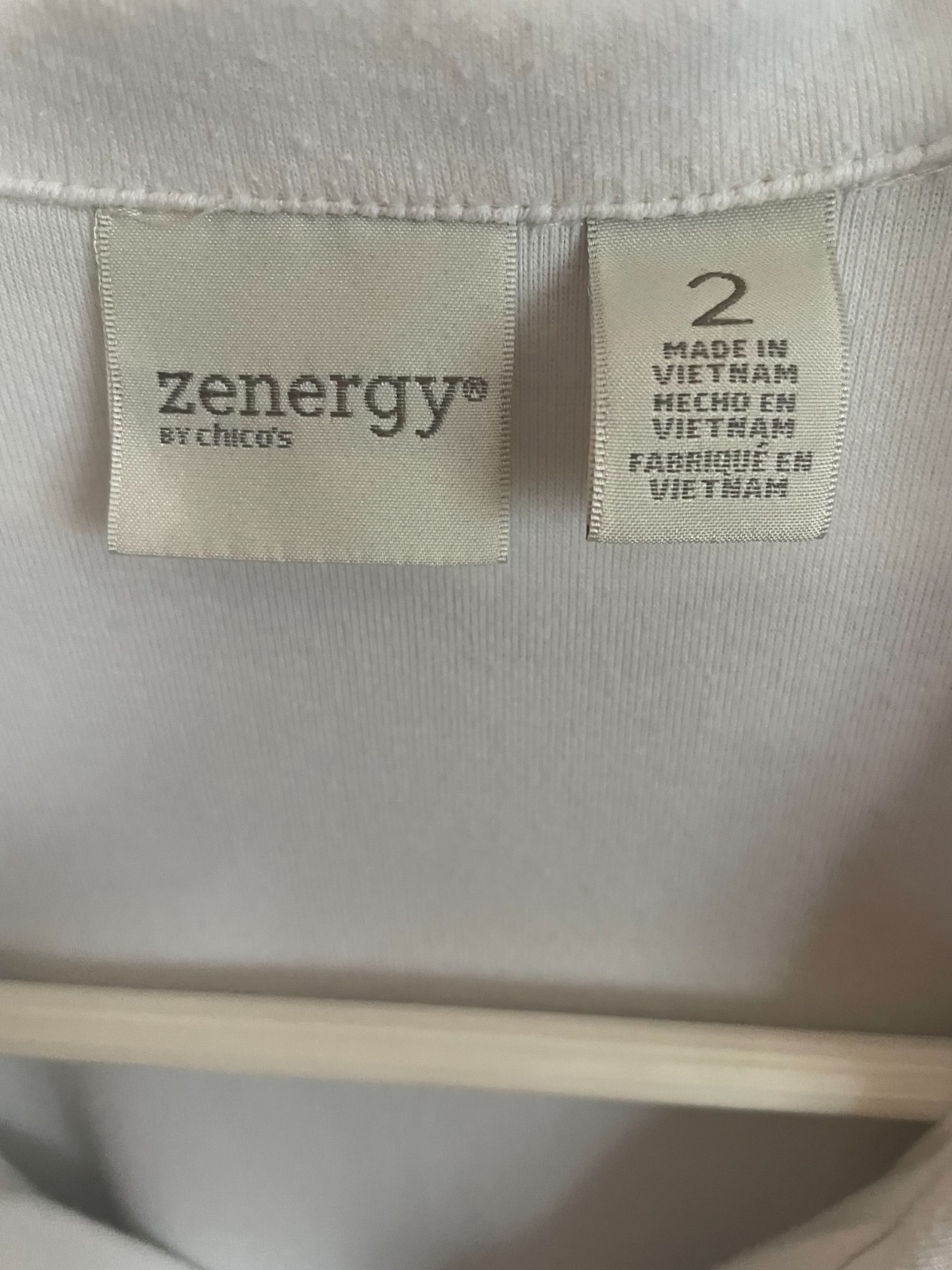 Zenergy by Chico’s Jacket White Casual/Athletic Jacket – Size 2 (Large or S-12)