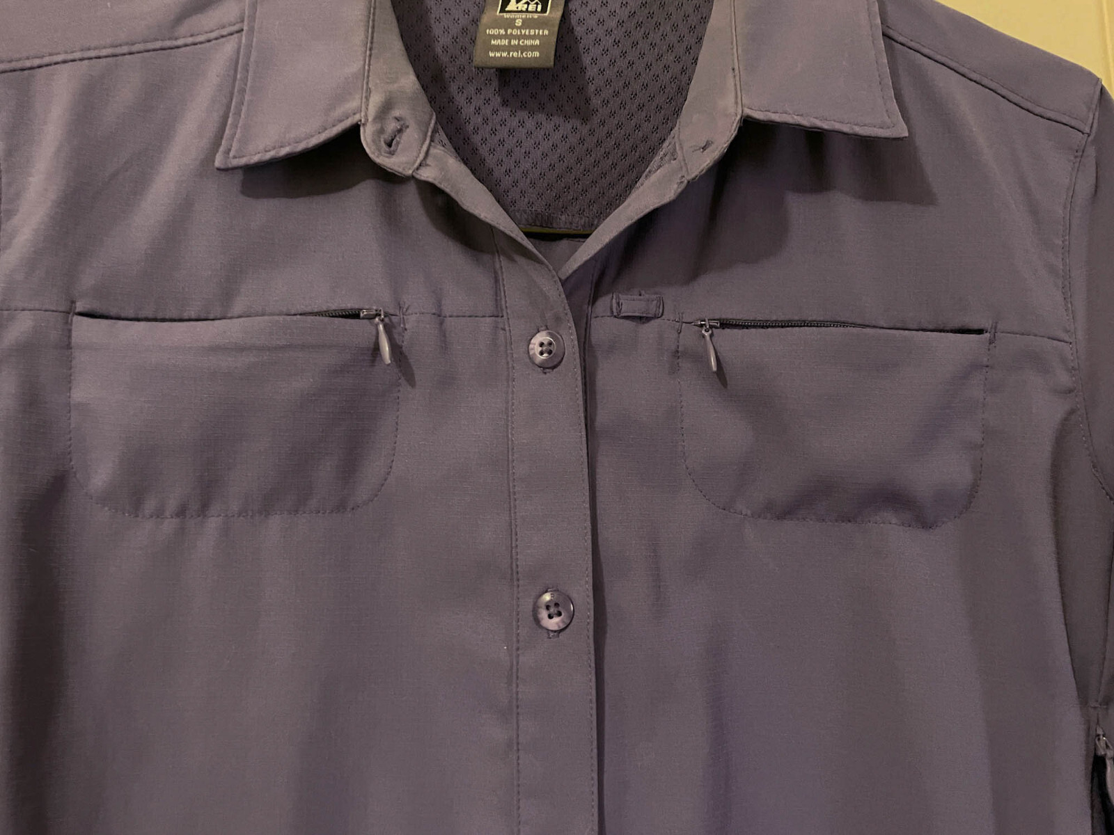 REI SAHARA SUN SHIRT, SMALL, PURPLE, LONG-SLEEVED, MANY HIDDEN ZIPPERS/FEATURES
