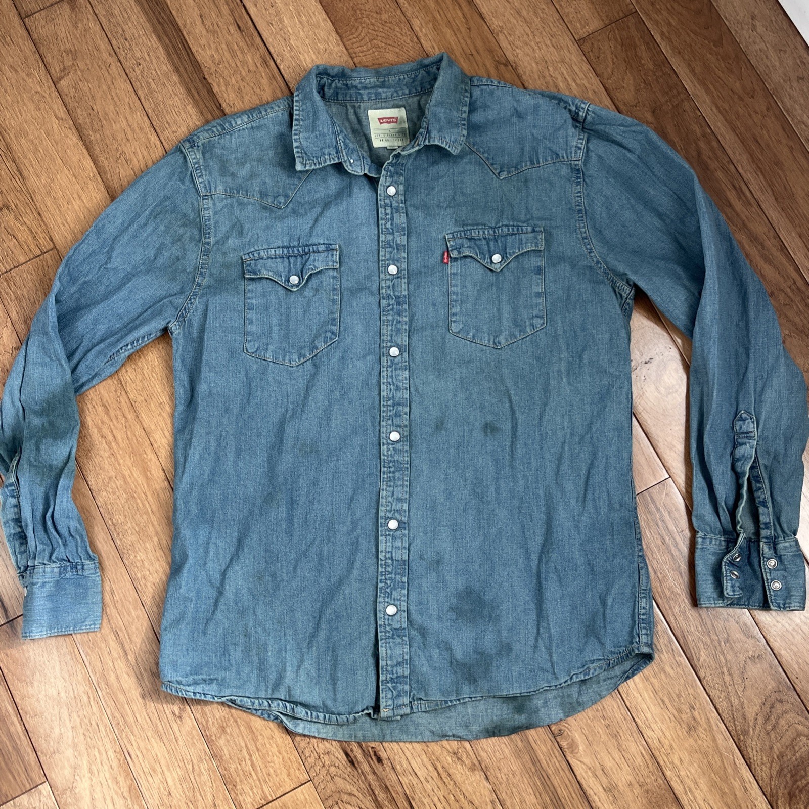 Lot 2 Levi’s Sawtooth Western Shirts Pearl Snap Denim Wash Color Transfer Grunge