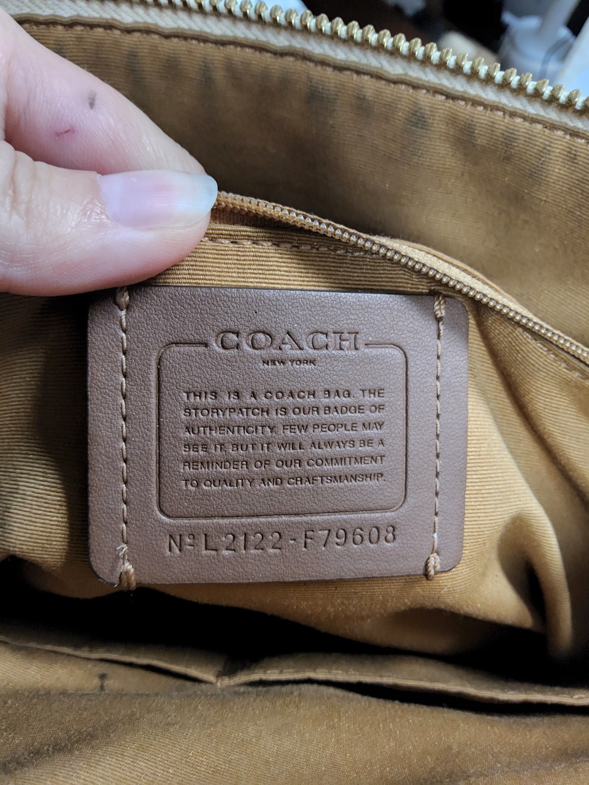 Coach Chalk White Crossgrain Leather Gallery Tote Shoulder Bag Gold Tone F79608
