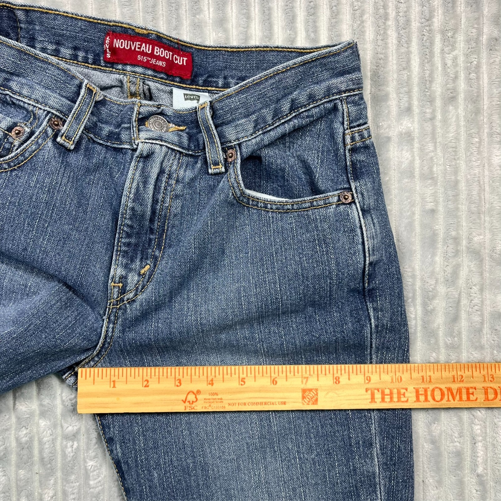 Levi’s Jeans Womens 4 (28×29) Miss Nouveau Boot Cut Low Rise Medium Wash Cowgirl