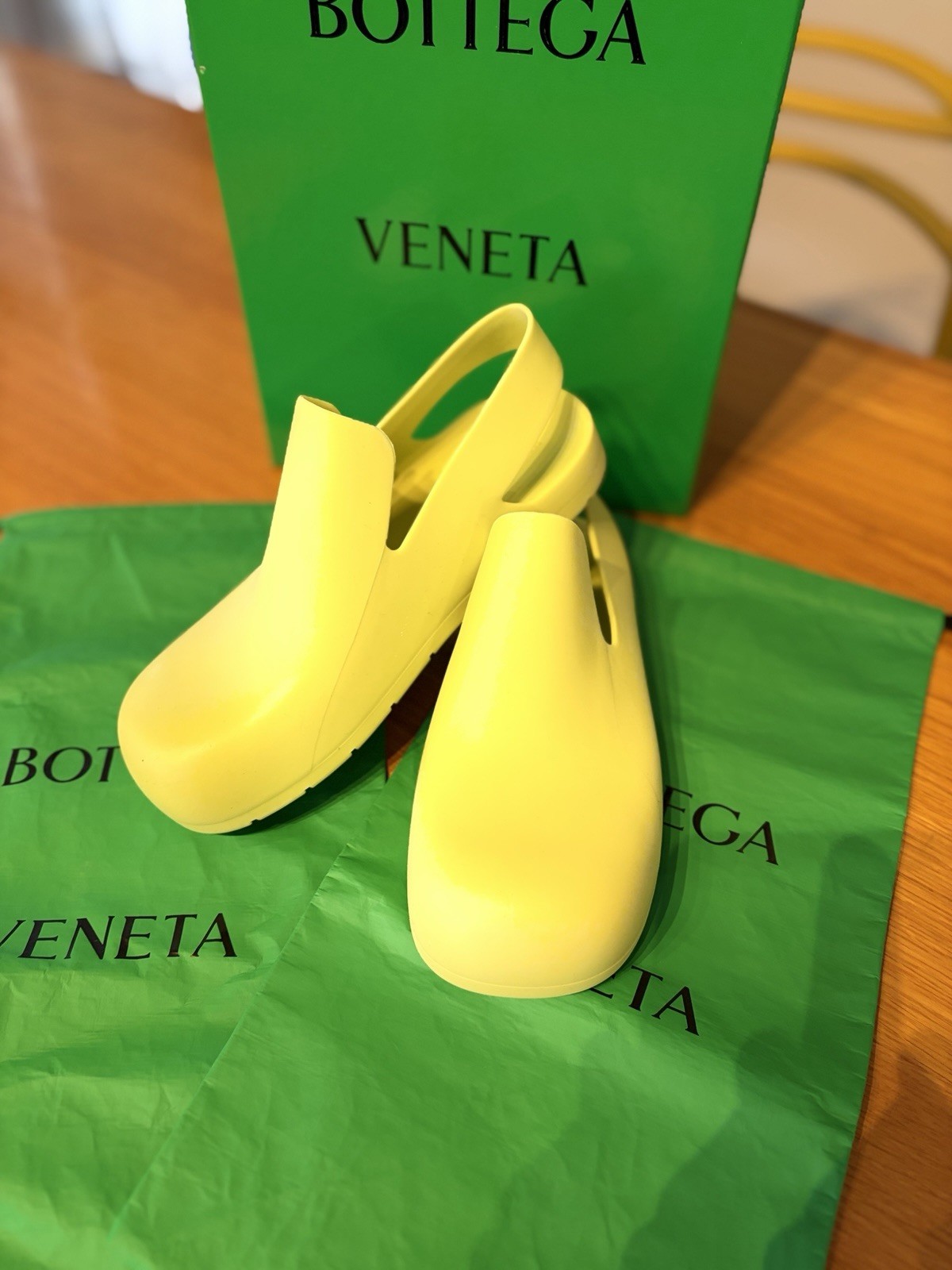 Bottega Veneta Puddle Neon Slingbqck Sandal Size 39 (8 US)
