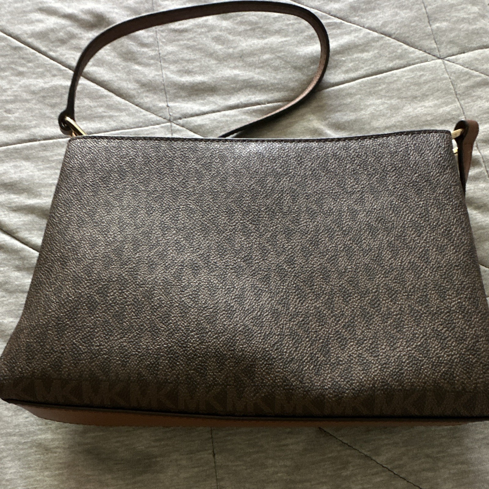 Michael Kors Signature Logo Medium Brown Zip Crossbody, Adjustable Strap,Pockets