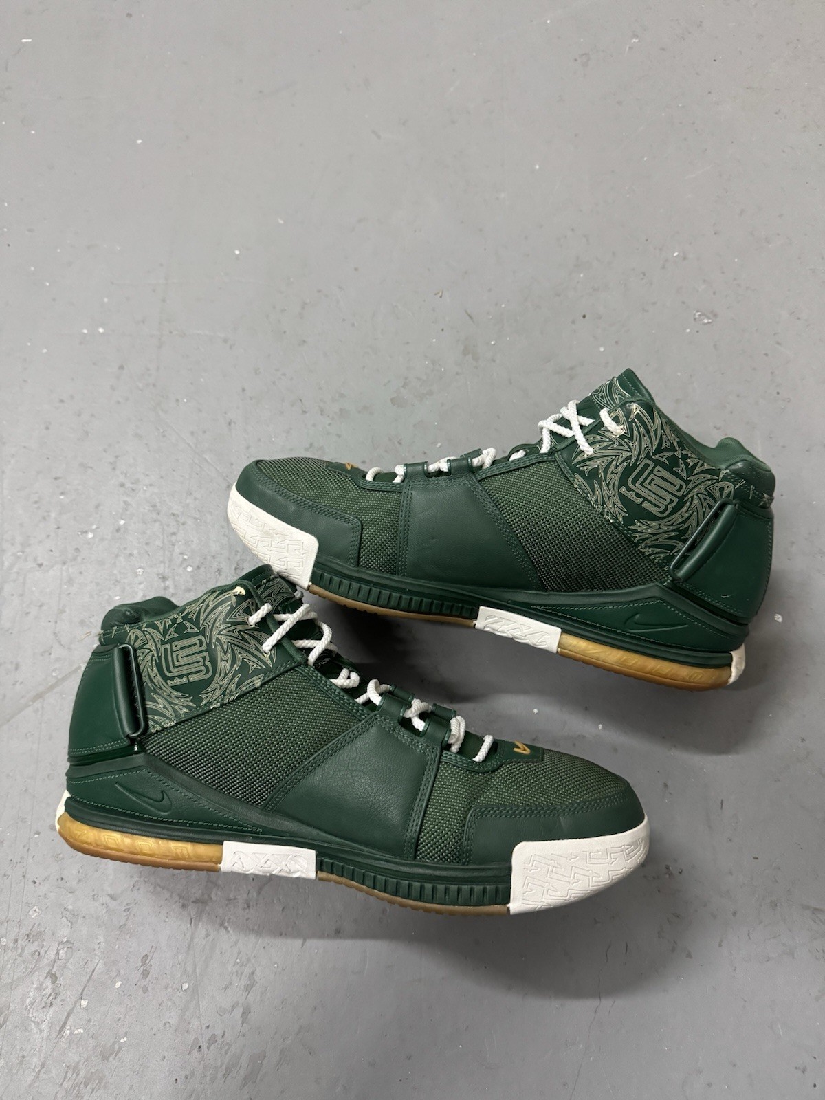 RARE Nike Zoom LeBron 2 SAMPLE PE LOT SVSM AWAY 15 PROMO & 2 LOW GUTS SAMPLE 14