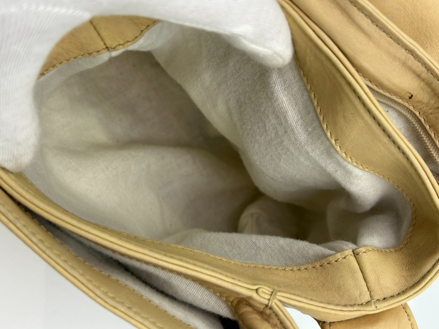 Gucci Horseshoe Shoulder Bag Ivory Tan Leather Gold Hardware Vintage Authentic