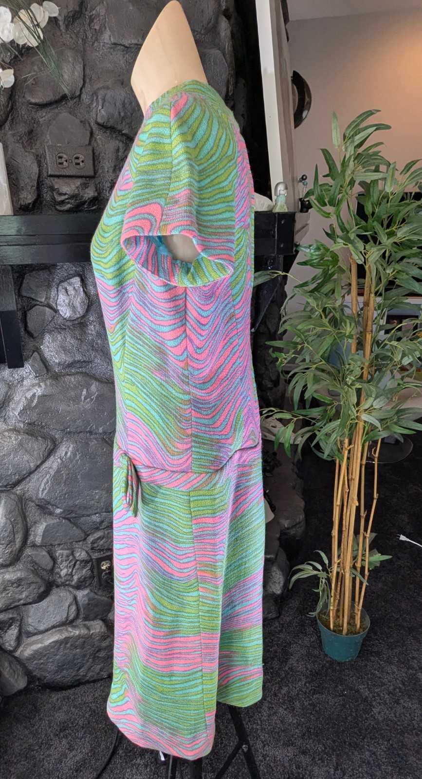 Vtg 70s EVANSTON Ruth McCulloch Hubbard Woods Sheath Dress Neon Tiger Stripe