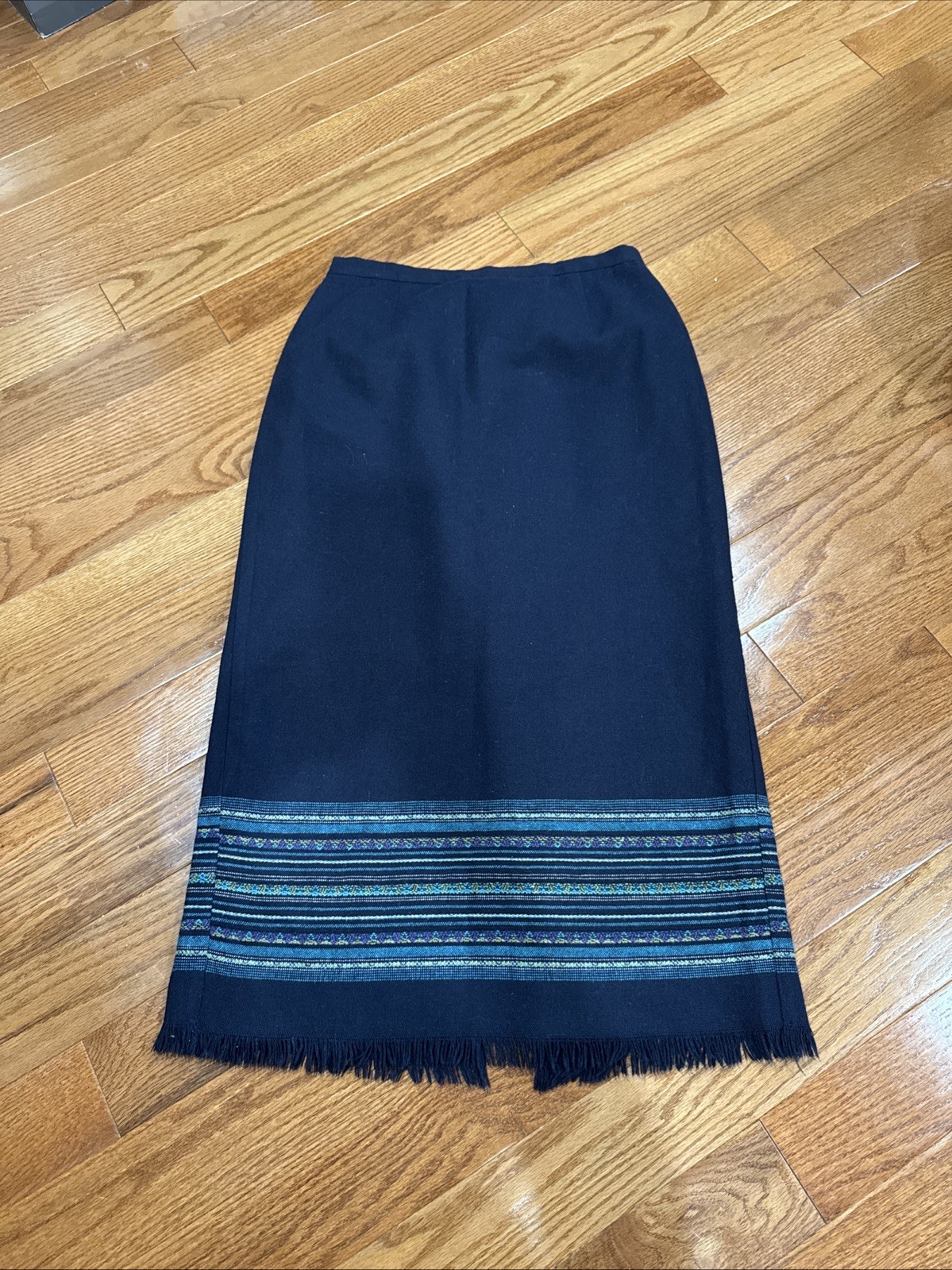 VTG Requirements Skirt Women’s Petite Size 10 Blanket Style Southwestern Fringe