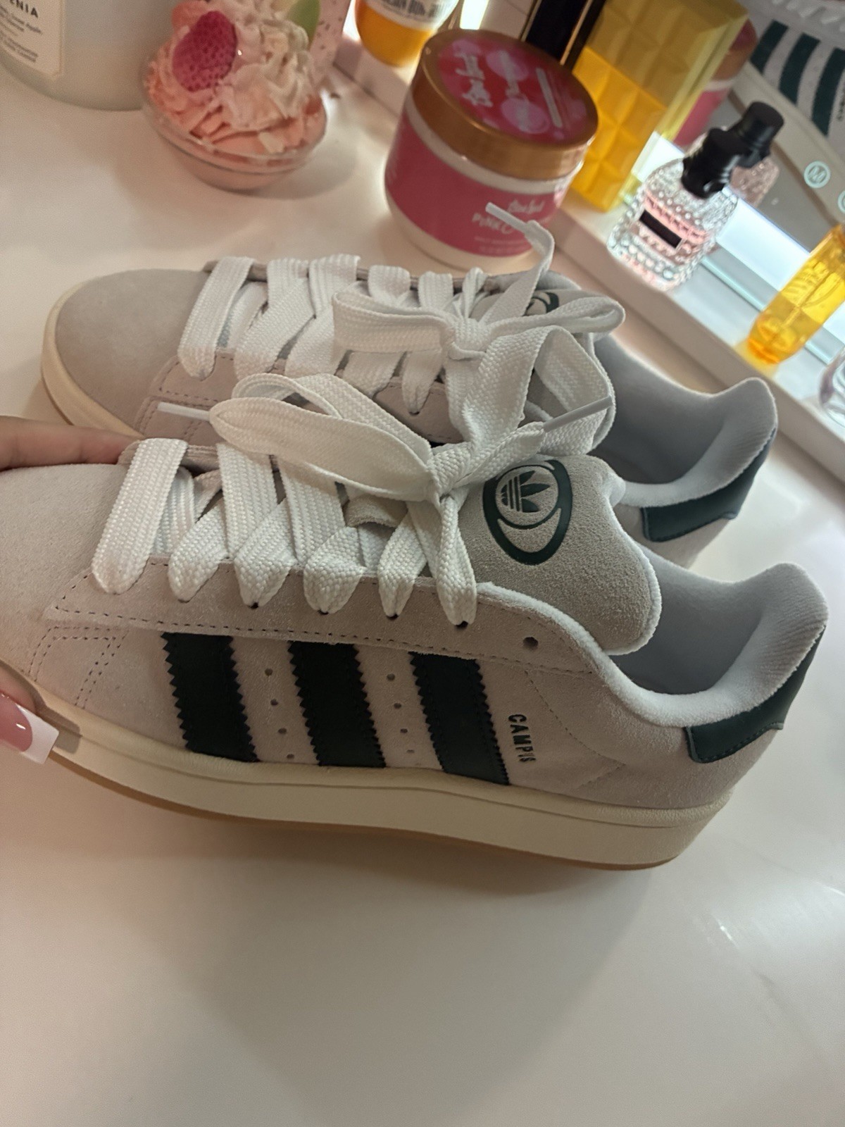 adidas Campus 00s Women’s Low Top Suede Sneakers Lace Up Crystal White/Green