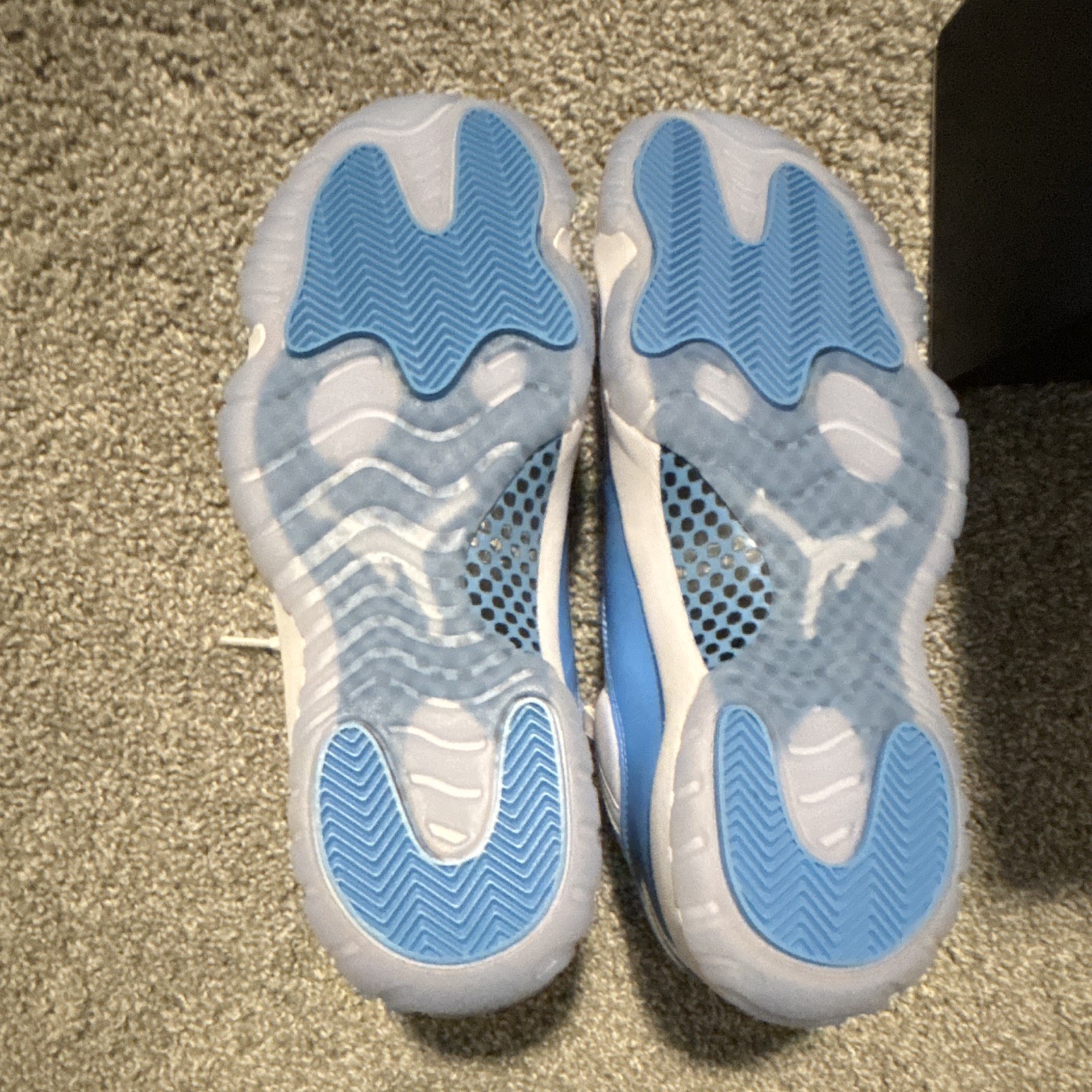 Jordan Air Jordan 11 Retro Low UNC White/University Blue/Black FV5104-100
