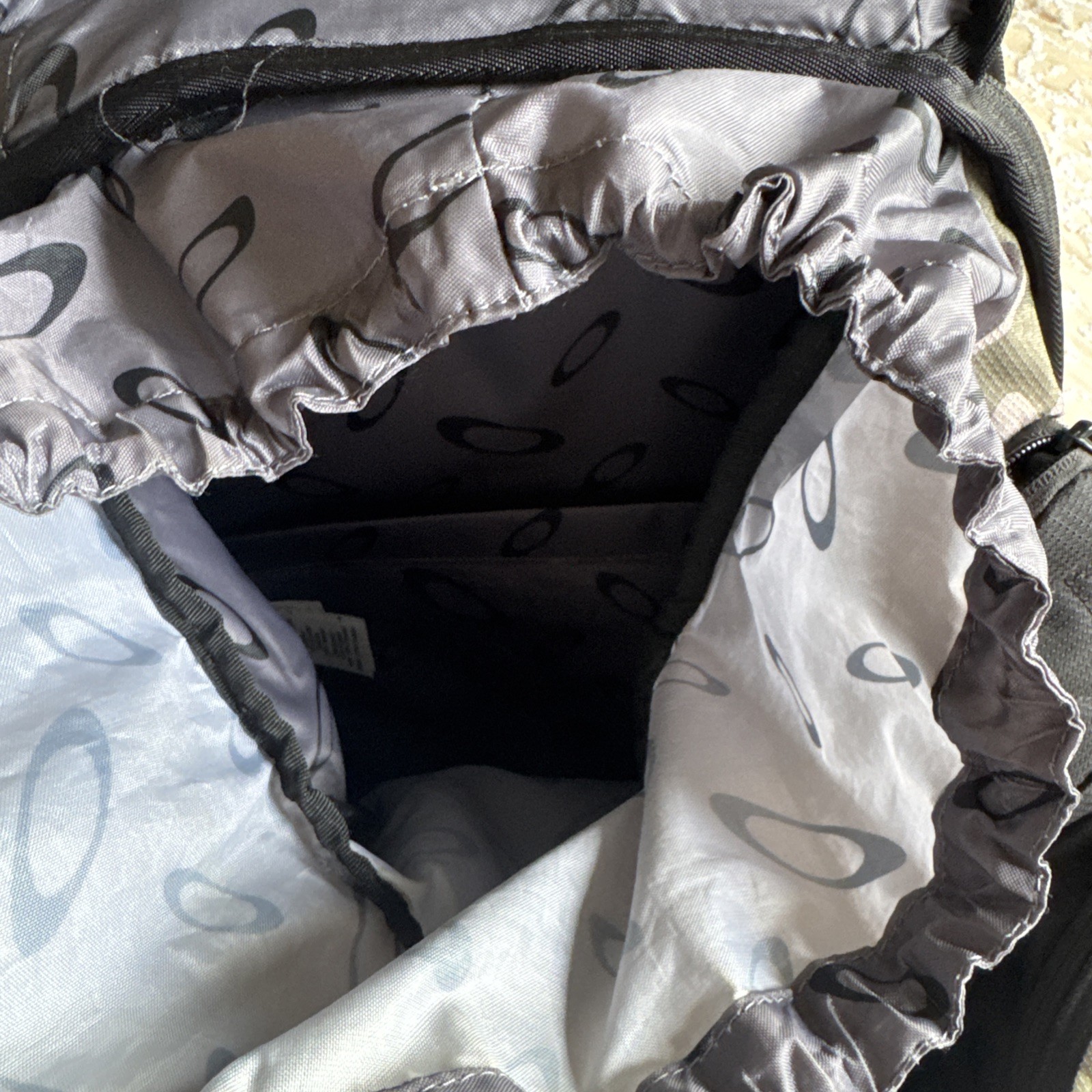 OAKLEY Kitchen Sink Backpack Camouflage Rare Used Travel Hiking Bag