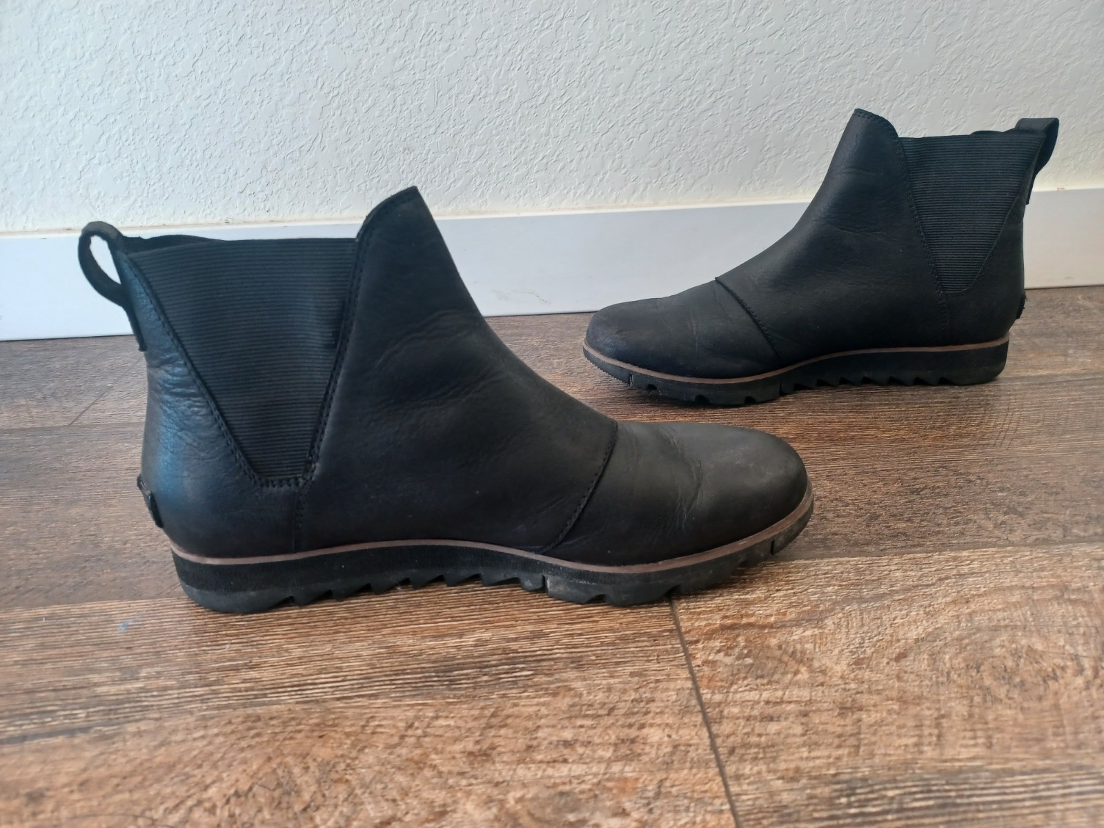 Sorel Harlow Chelsea Ankle Boots Womens 9.5 Black Leather Slip On