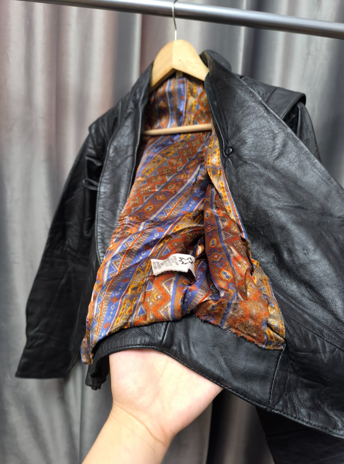 Vintage Black Genuine Leather Cropped Jacket Women’s S 80s Shoulder Pad Blazer