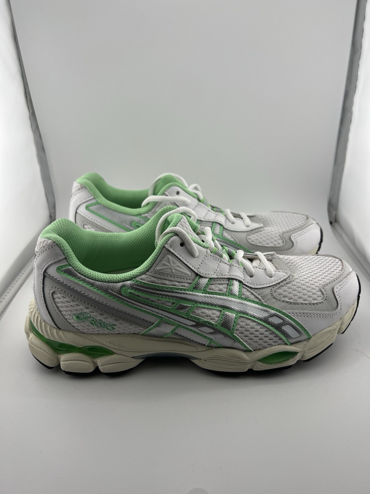 ASICS GEL-NYC 2055 White/menthol Size 7.5 Men’s/womens 9