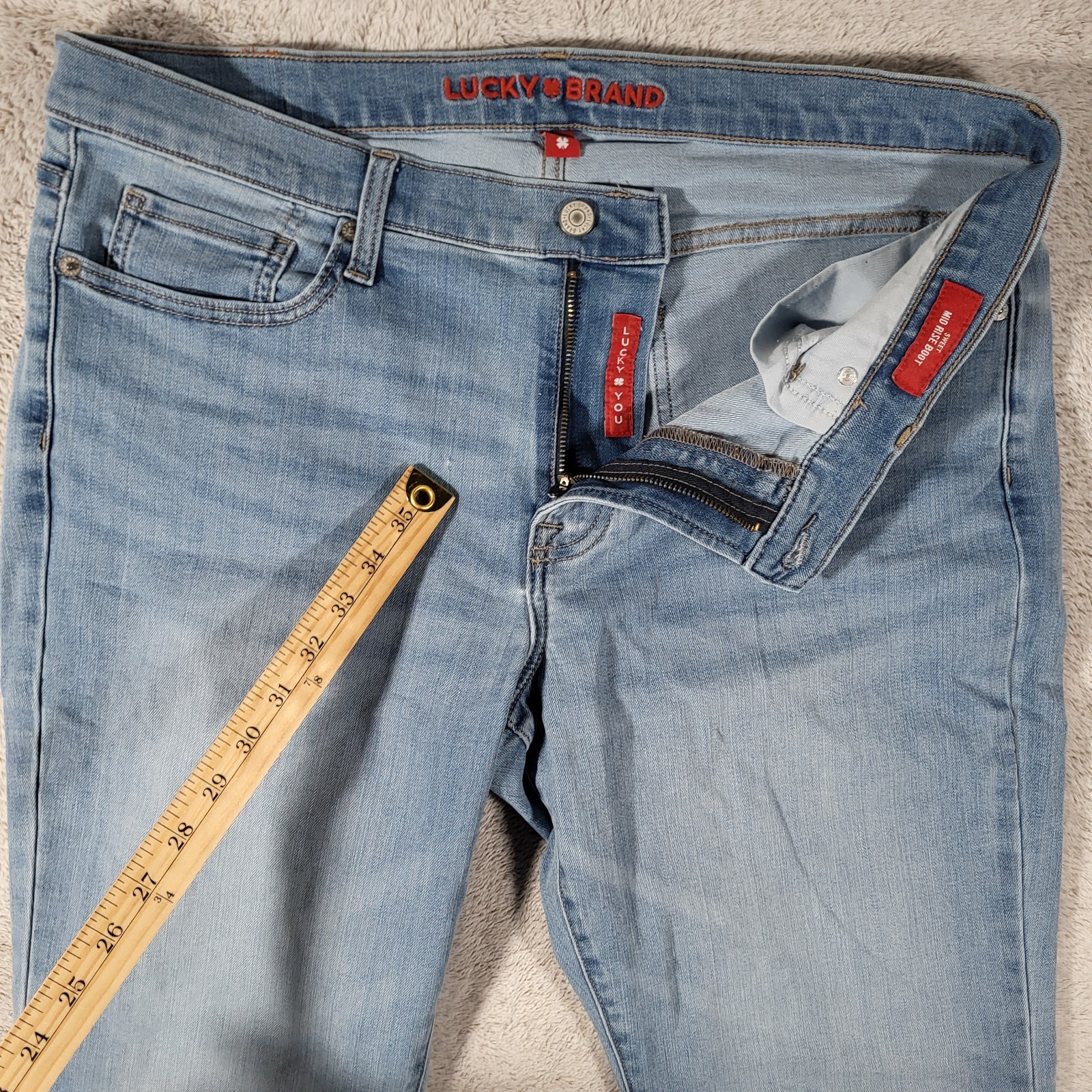 Lucky Brand Sweet Mid Rise Boot Jeans Womens 14/32 Blue Light Wash Stretch Denim