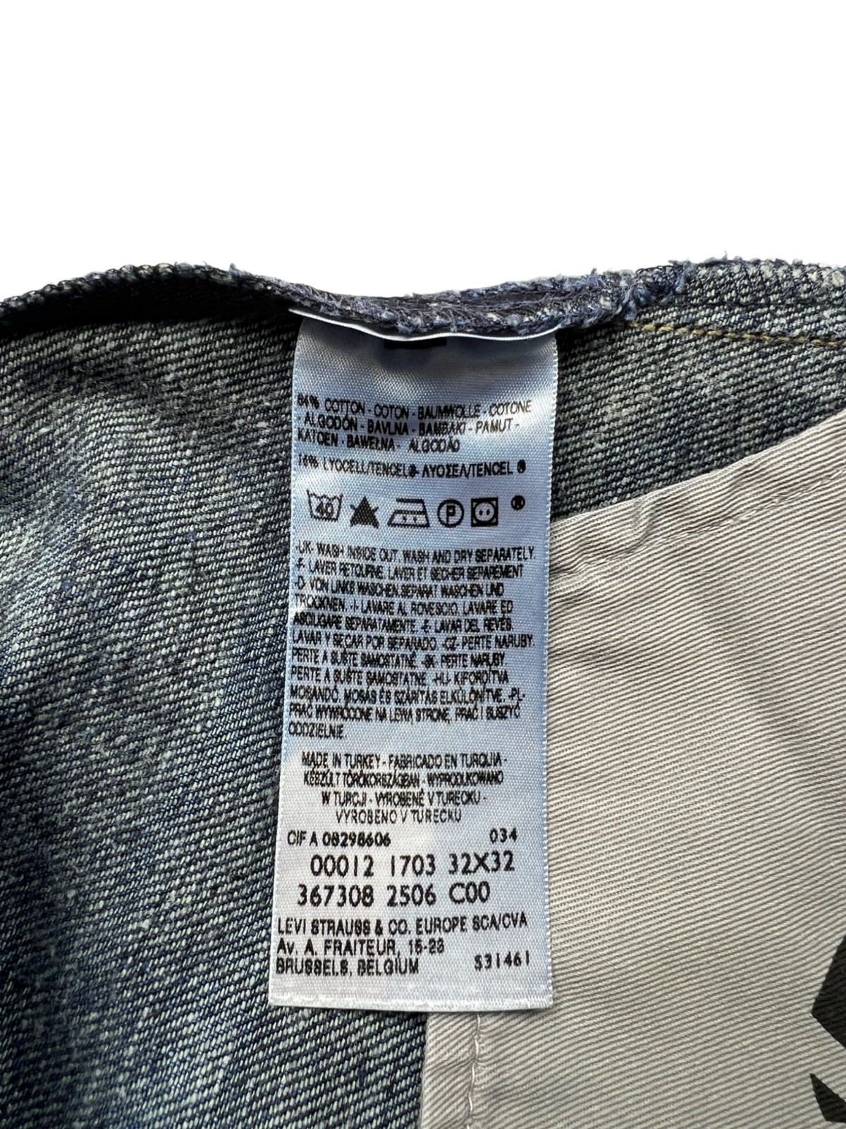 LEVIS’S STRAUSS & CO Men Engineered Straight Jeans Size W32 L32