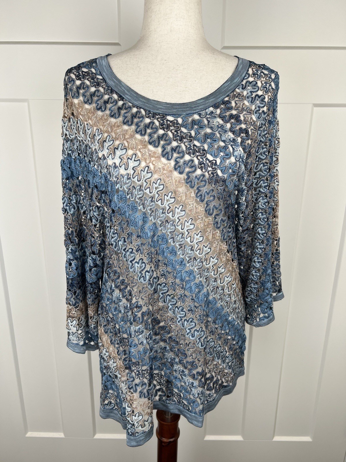 NIC+ZOE Open Weave Floral Knit Top Blue Beige Asymmetrical Tunic Large