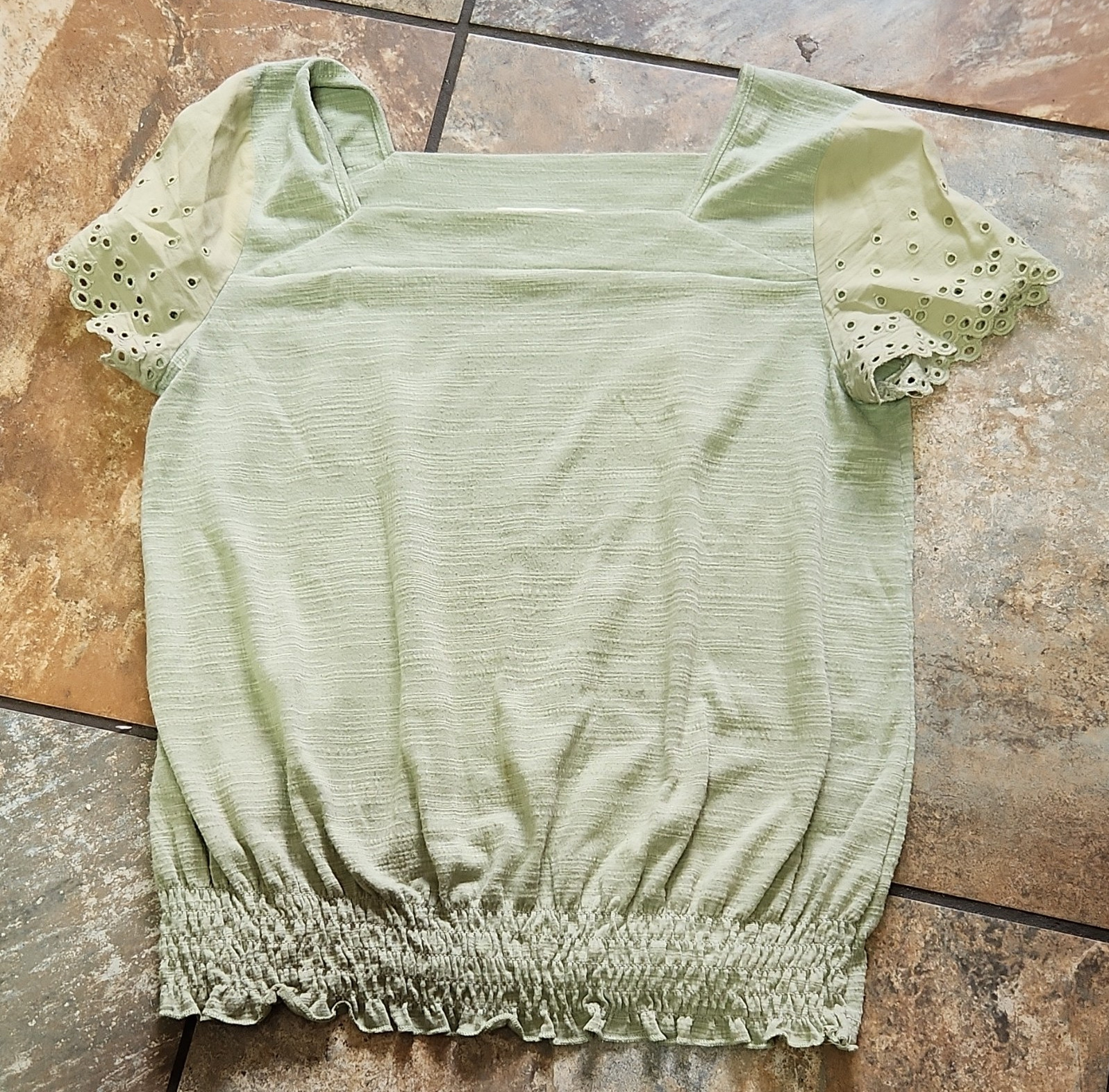 89th + Madison Women S/P Green Solid Square Neck Short Sleeve Eyelet Blouse