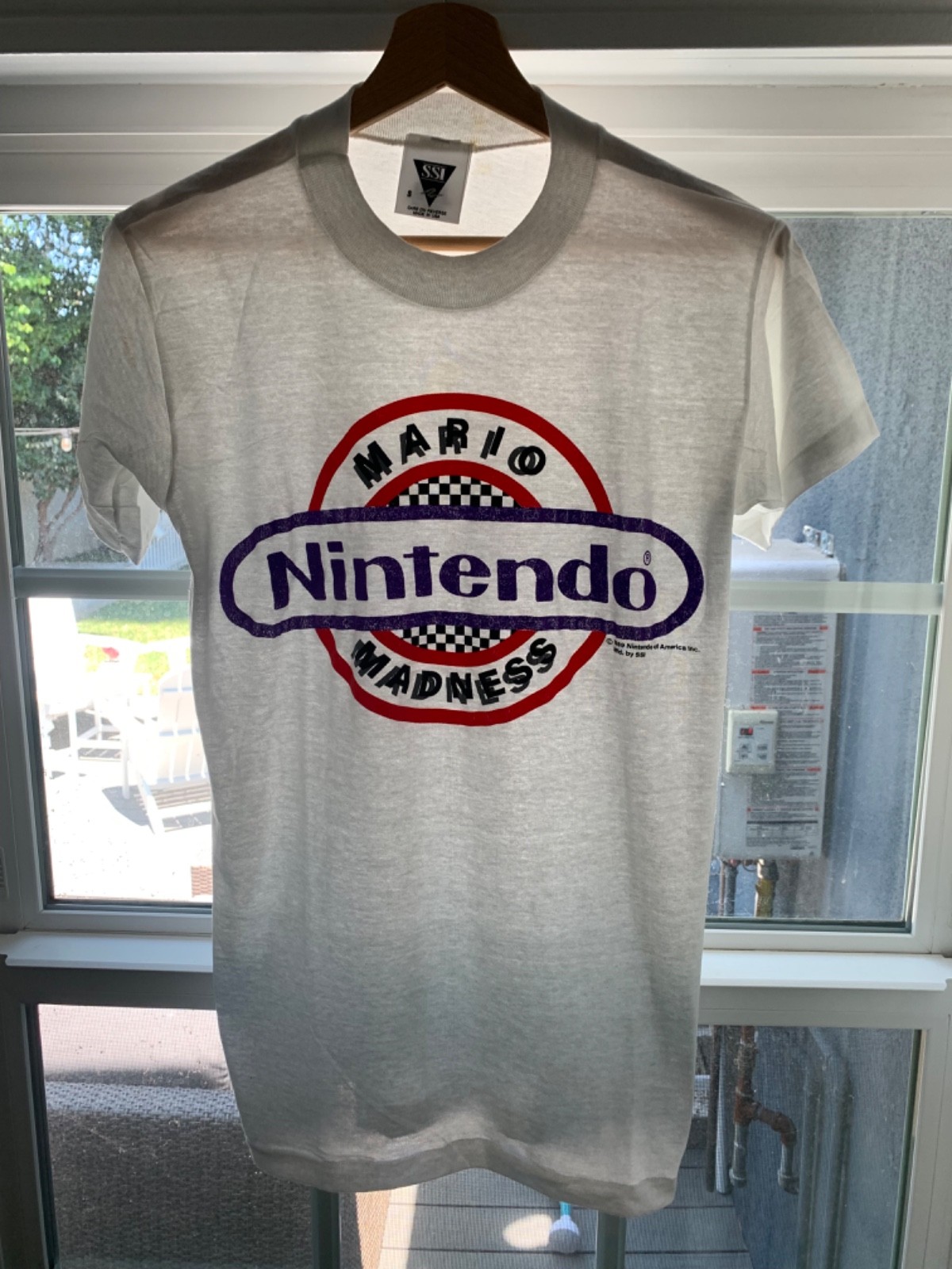 1989 vintage 1980s Nintendo Super Mario Bros. T-Shirt size S “Mario Madness” 80s